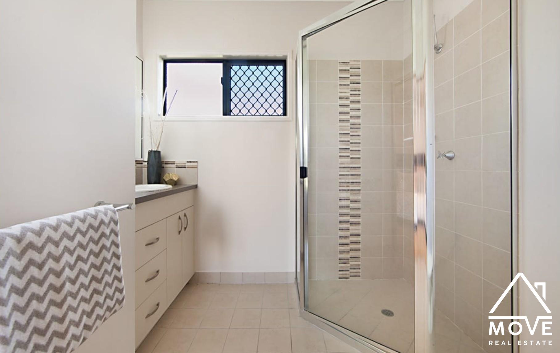 22 Chapple Street, MOUNT LOUISA, QLD 4814 AUS