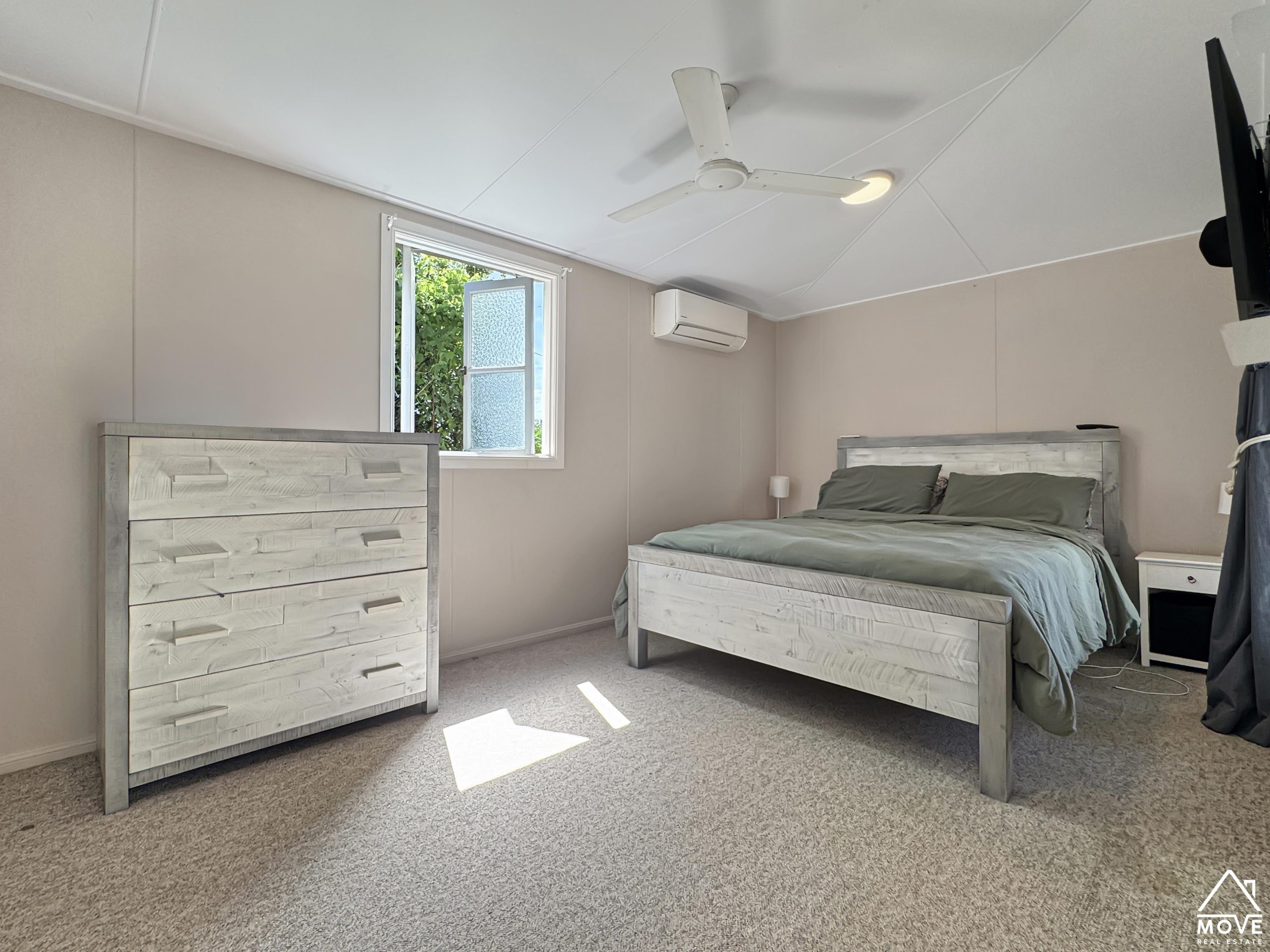 16 Rutherford Street, CHARTERS TOWERS CITY, QLD 4820 AUS