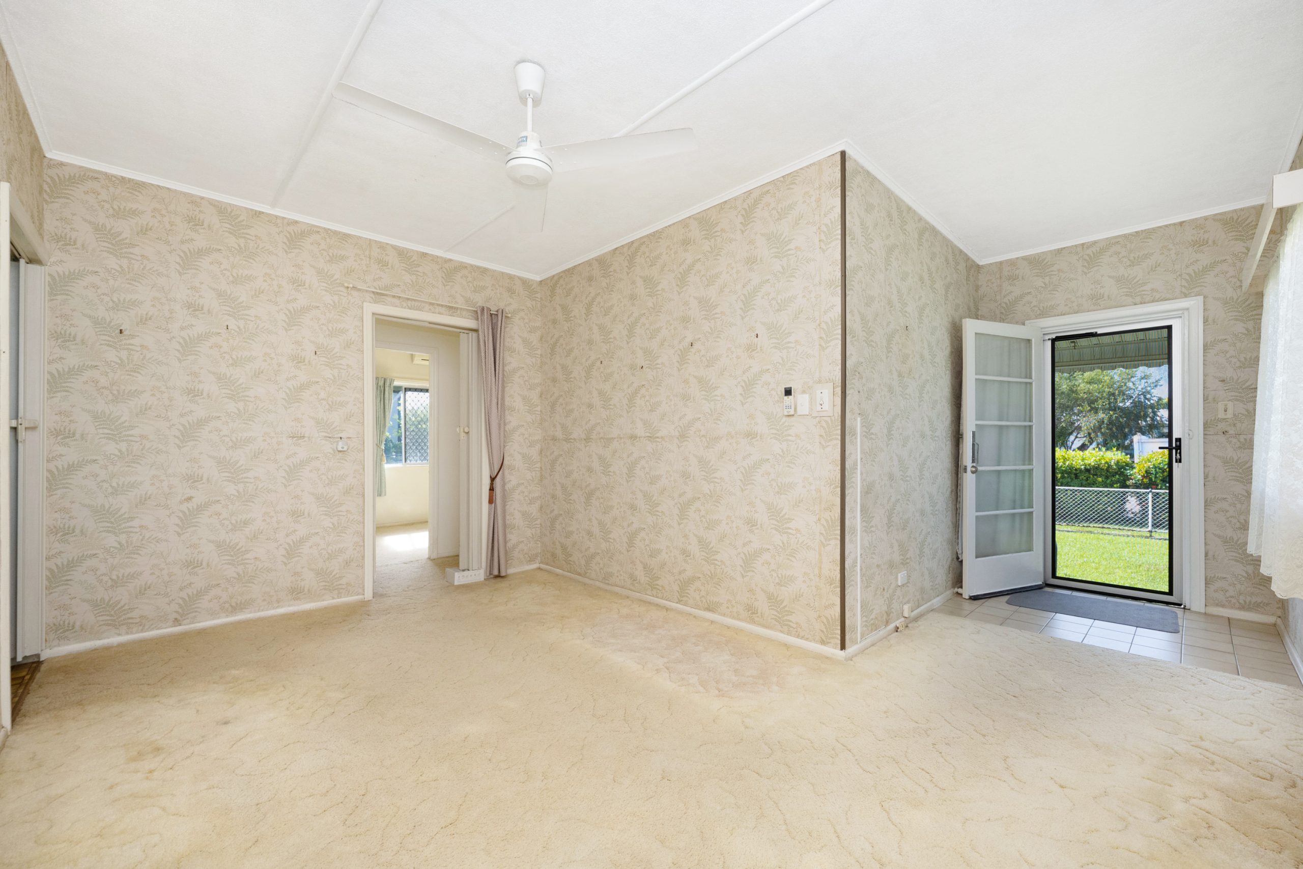 6 Warrego Street, WULGURU, QLD 4811 AUS