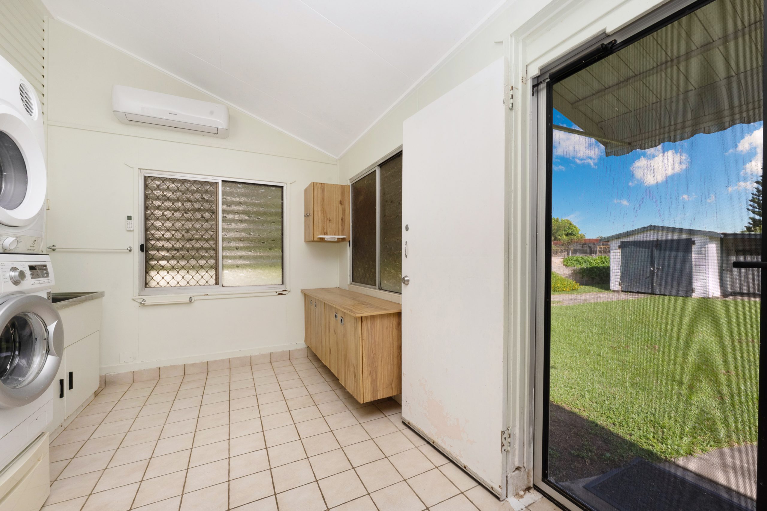 6 Warrego Street, WULGURU, QLD 4811 AUS