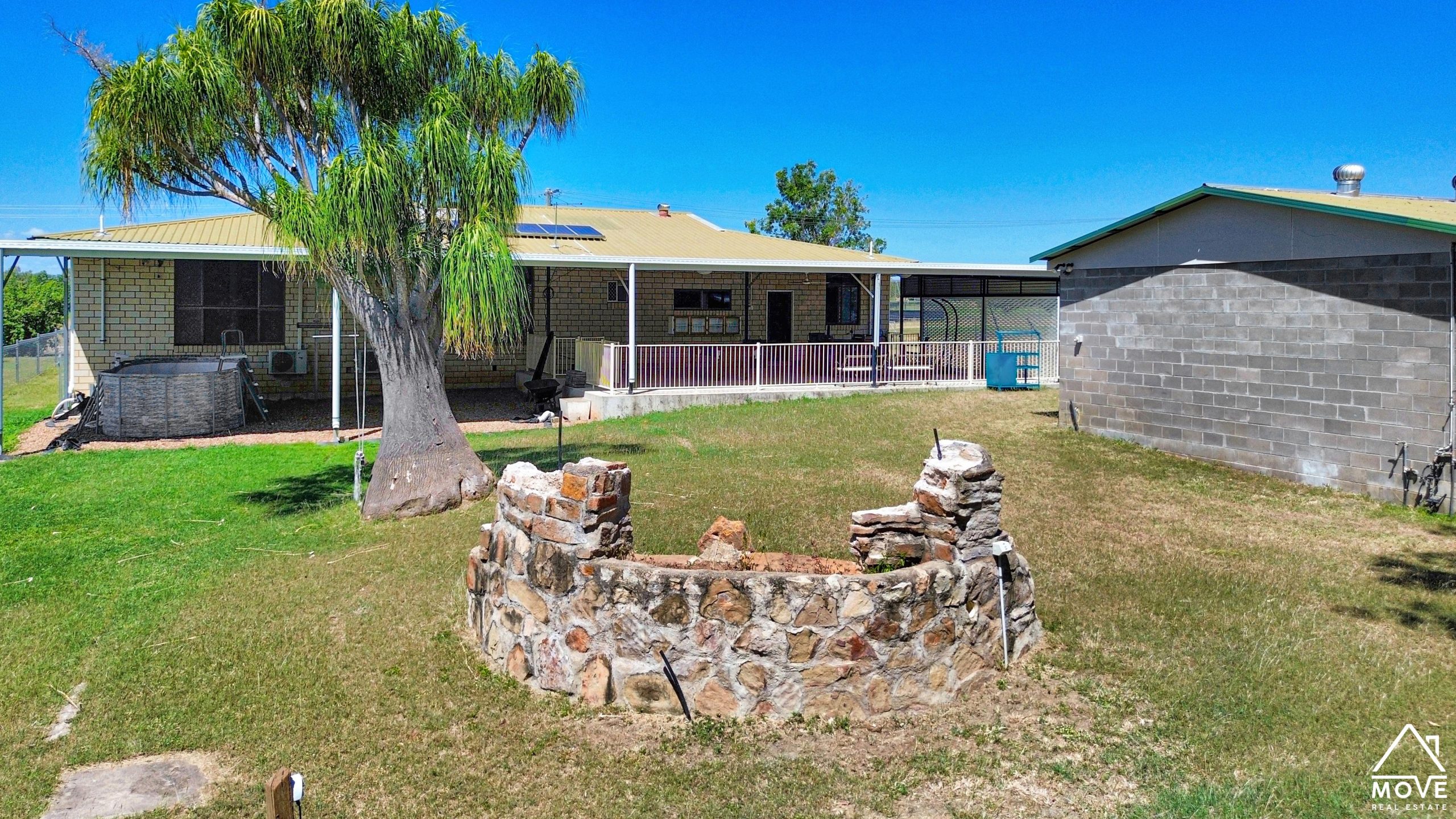 4 Lister Street, MOSMAN PARK, QLD 4820 AUS