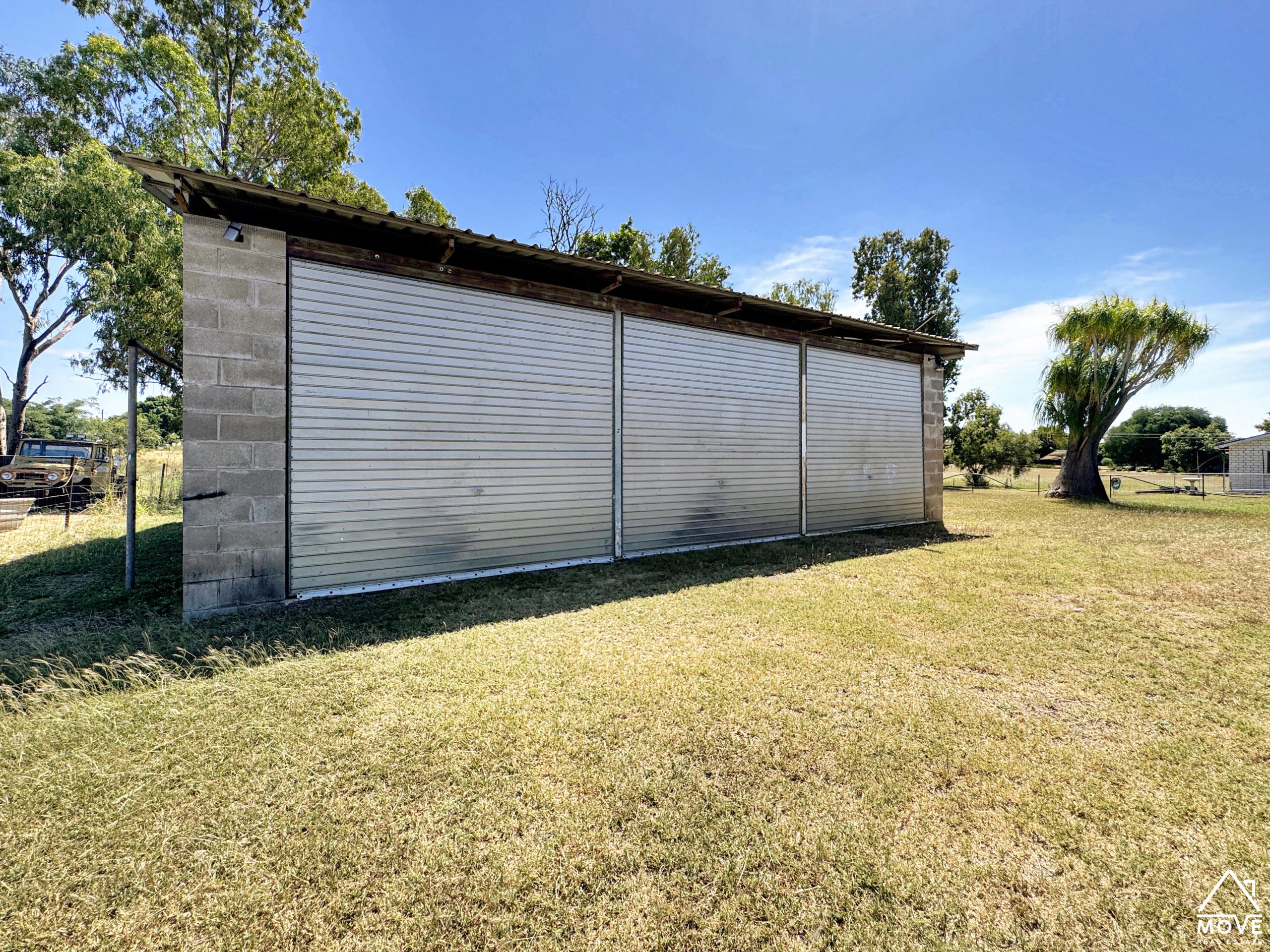 4 Lister Street, MOSMAN PARK, QLD 4820 AUS