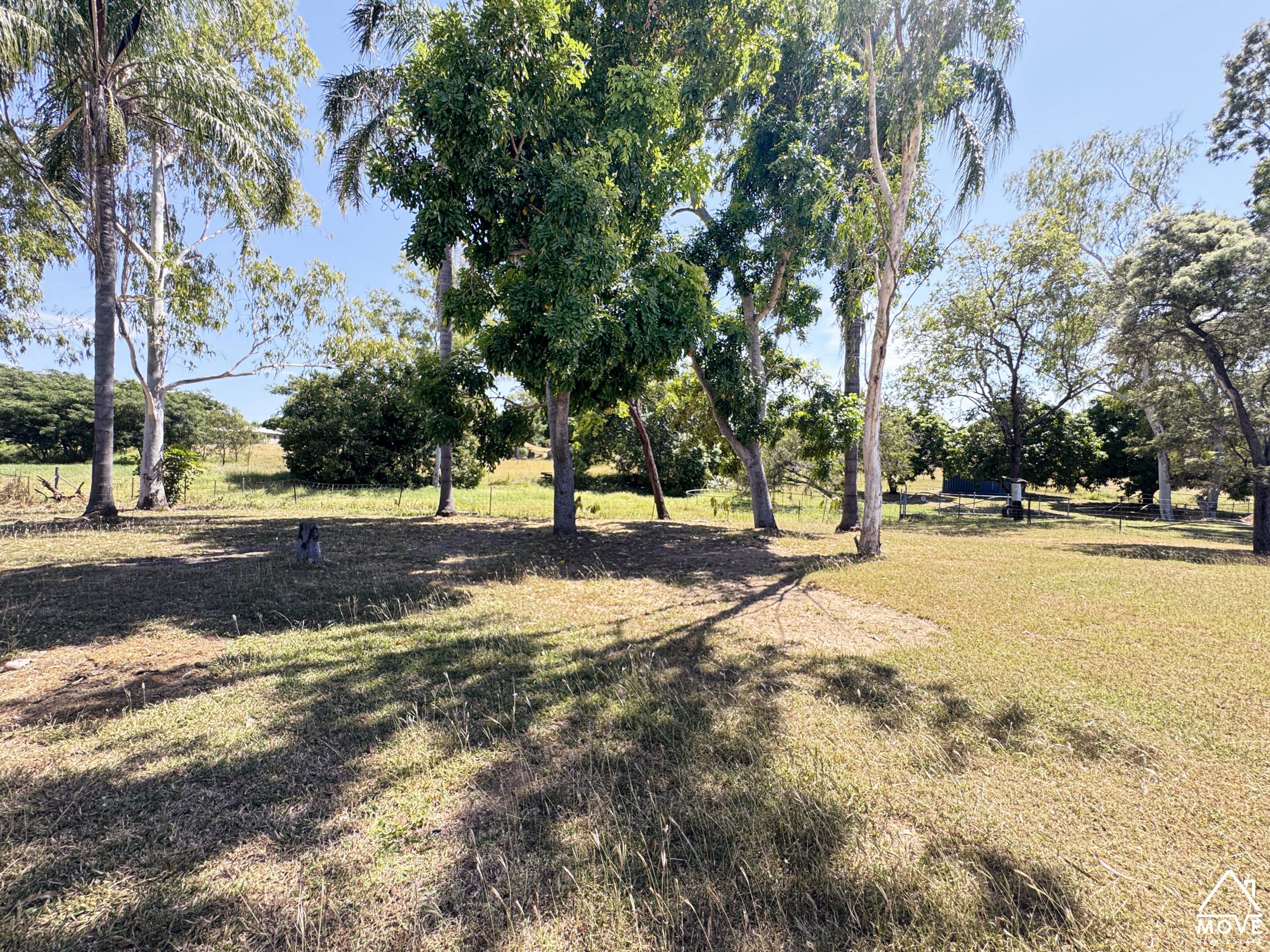 4 Lister Street, MOSMAN PARK, QLD 4820 AUS