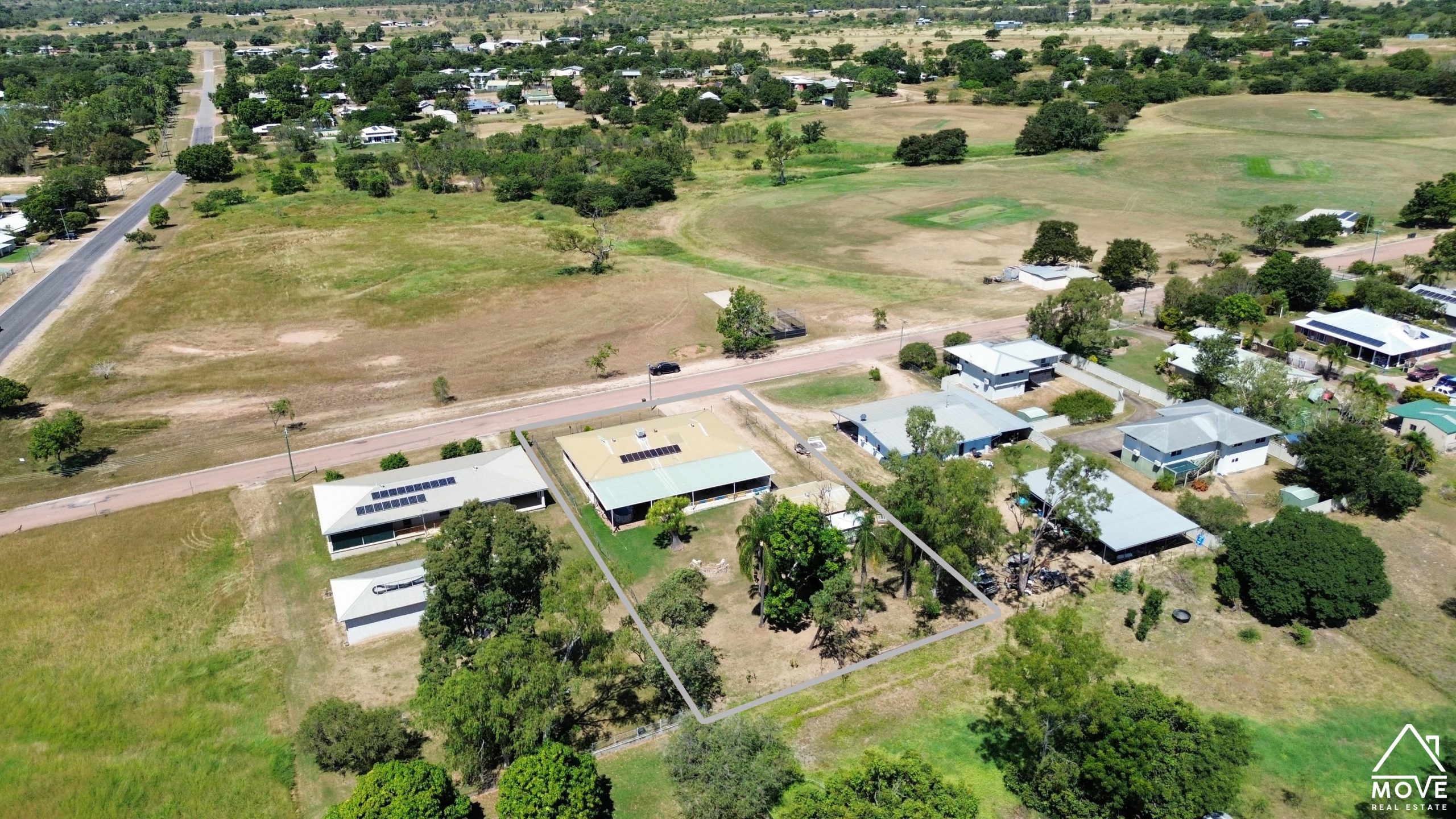 4 Lister Street, MOSMAN PARK, QLD 4820 AUS