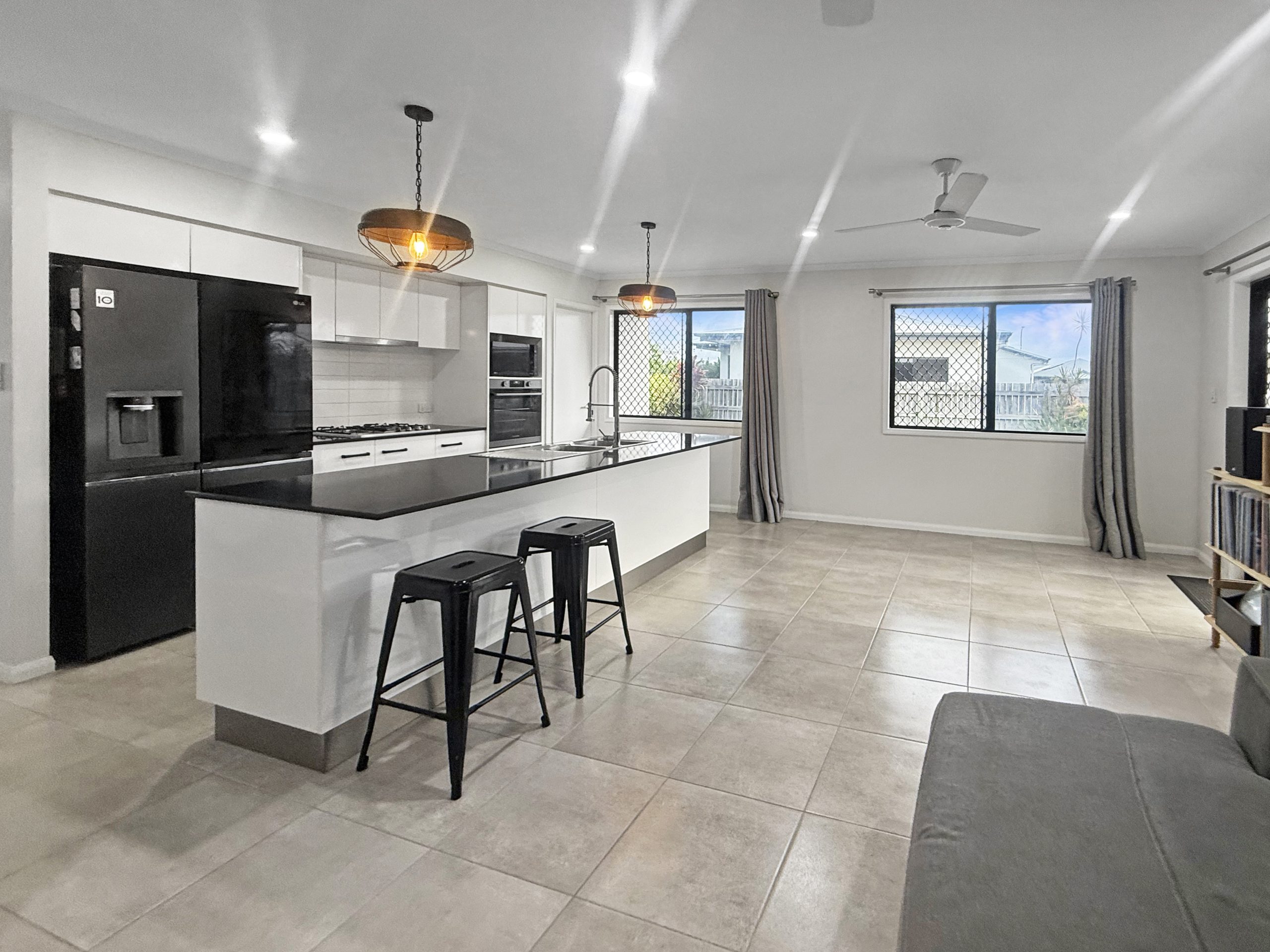 3 Barnfield Street, MOUNT LOW, QLD 4818 AUS