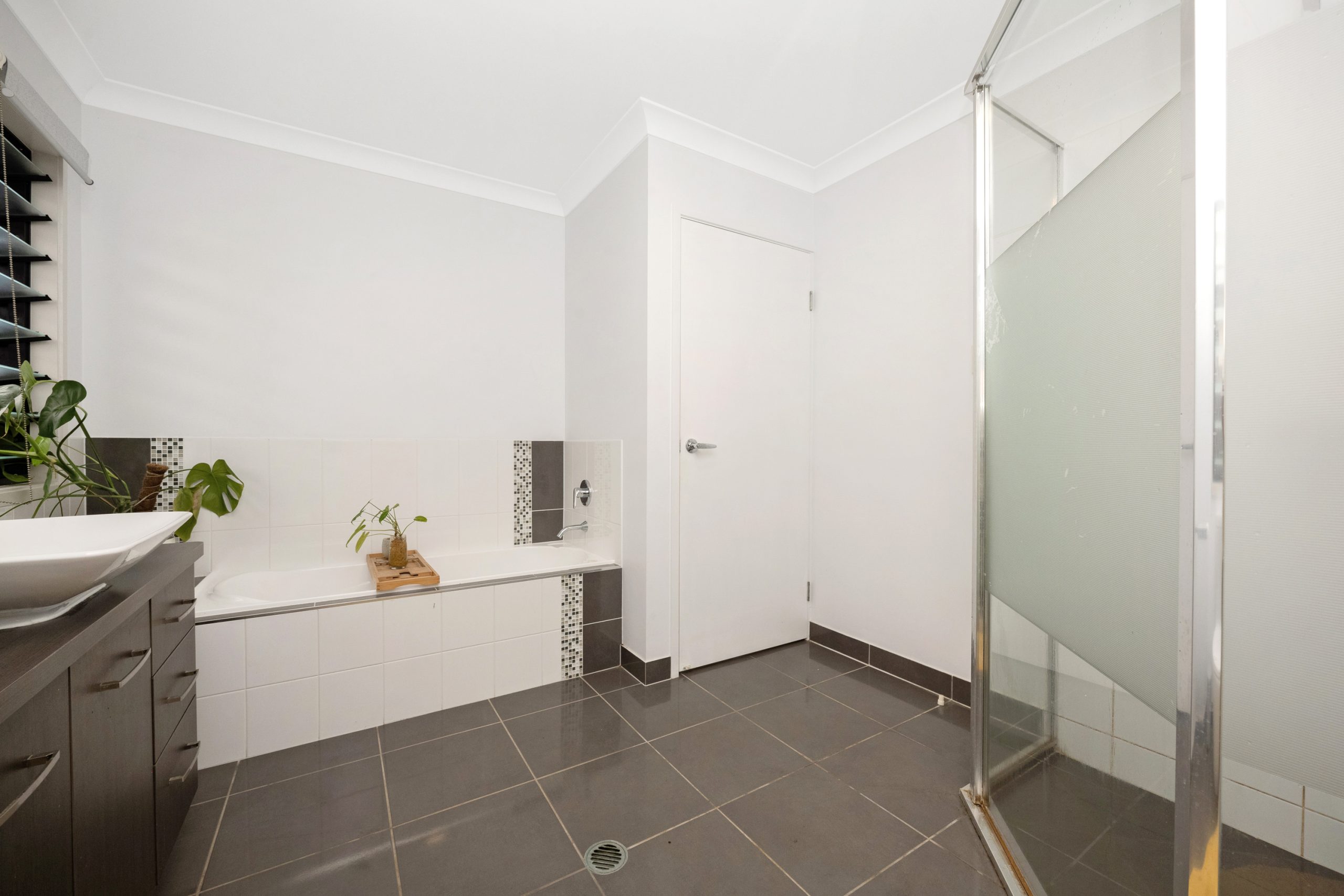 24 Brush Cherry Street, MOUNT LOW, QLD 4818 AUS