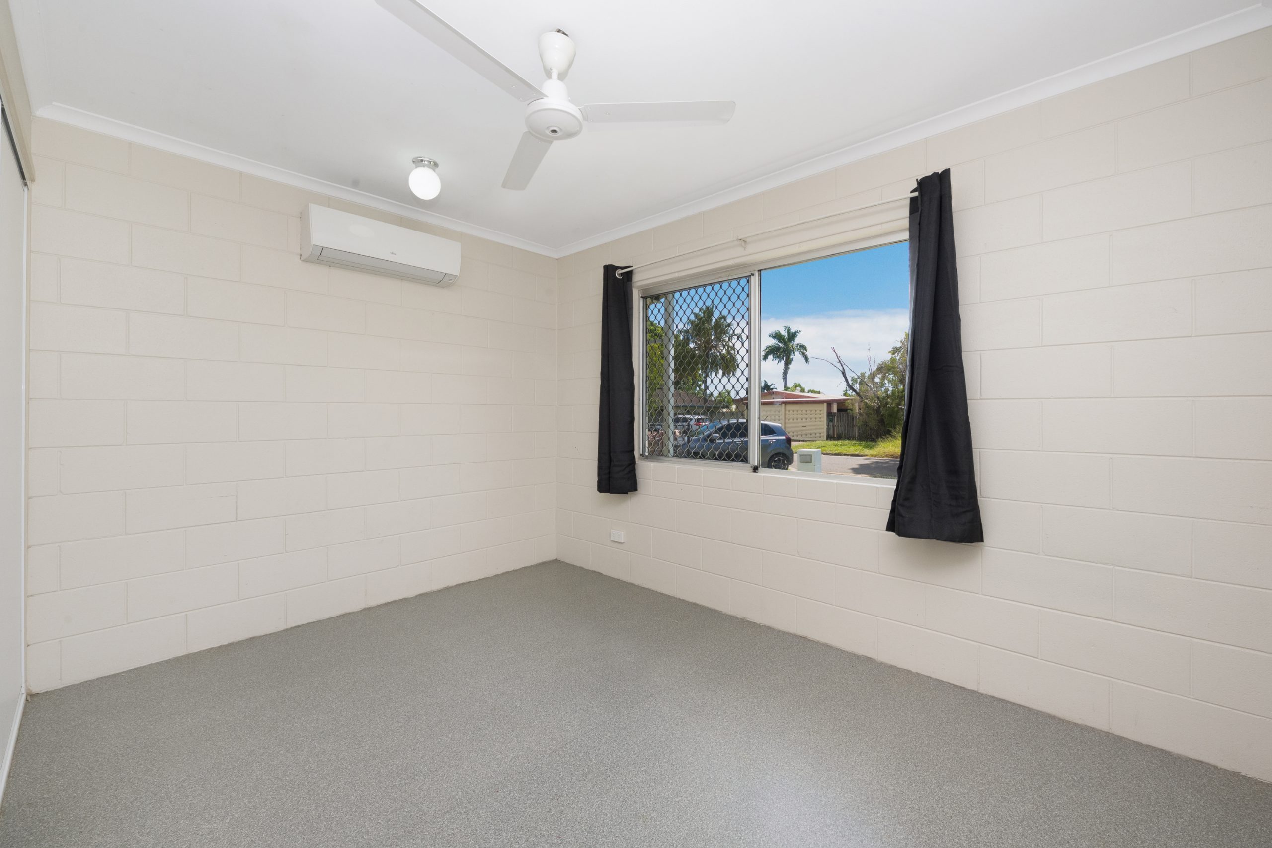 10 Stephanie Street, RASMUSSEN, QLD 4815 AUS