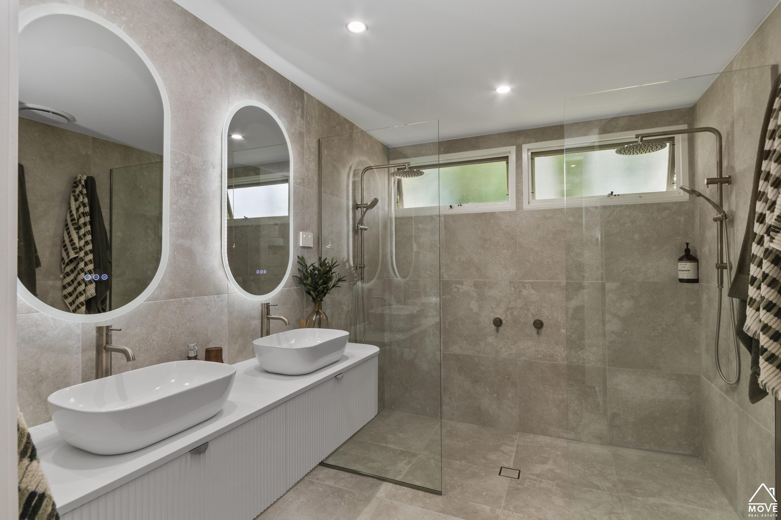 9 Enright Street, MYSTERTON, QLD 4812 AUS