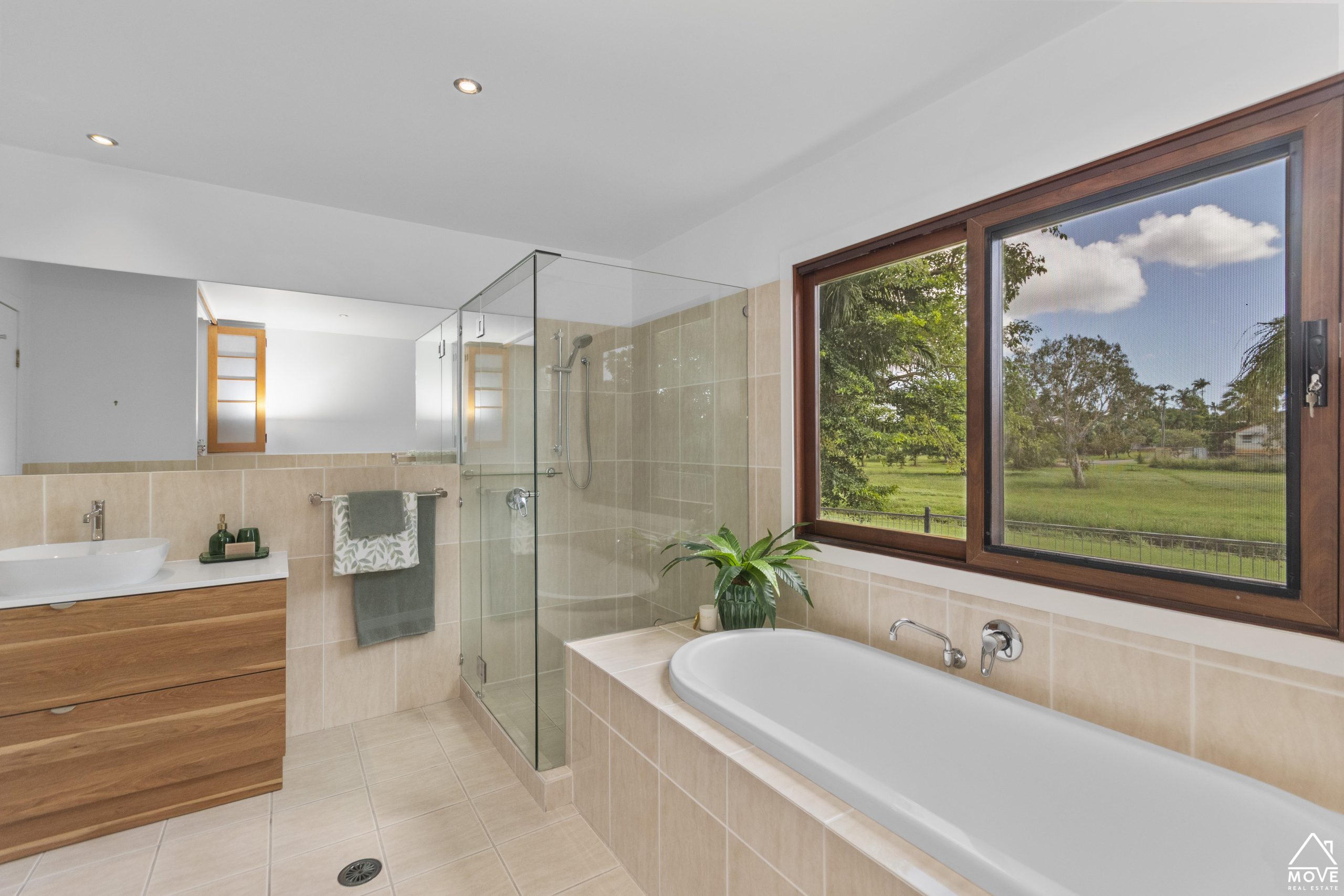 9 Enright Street, MYSTERTON, QLD 4812 AUS