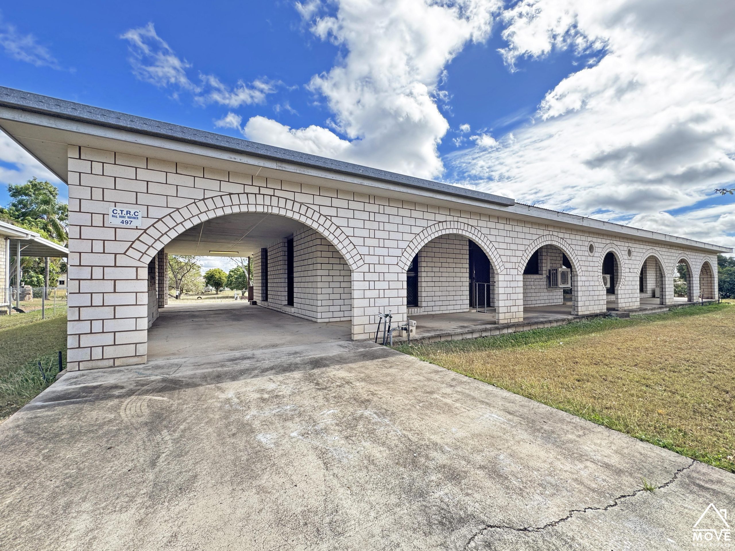 2 Lister Street, MOSMAN PARK, QLD 4820 AUS