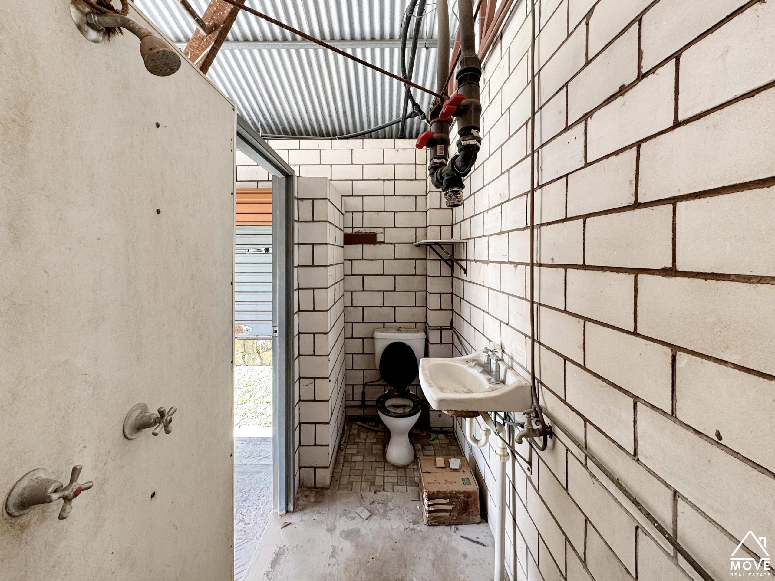 2 Lister Street, MOSMAN PARK, QLD 4820 AUS