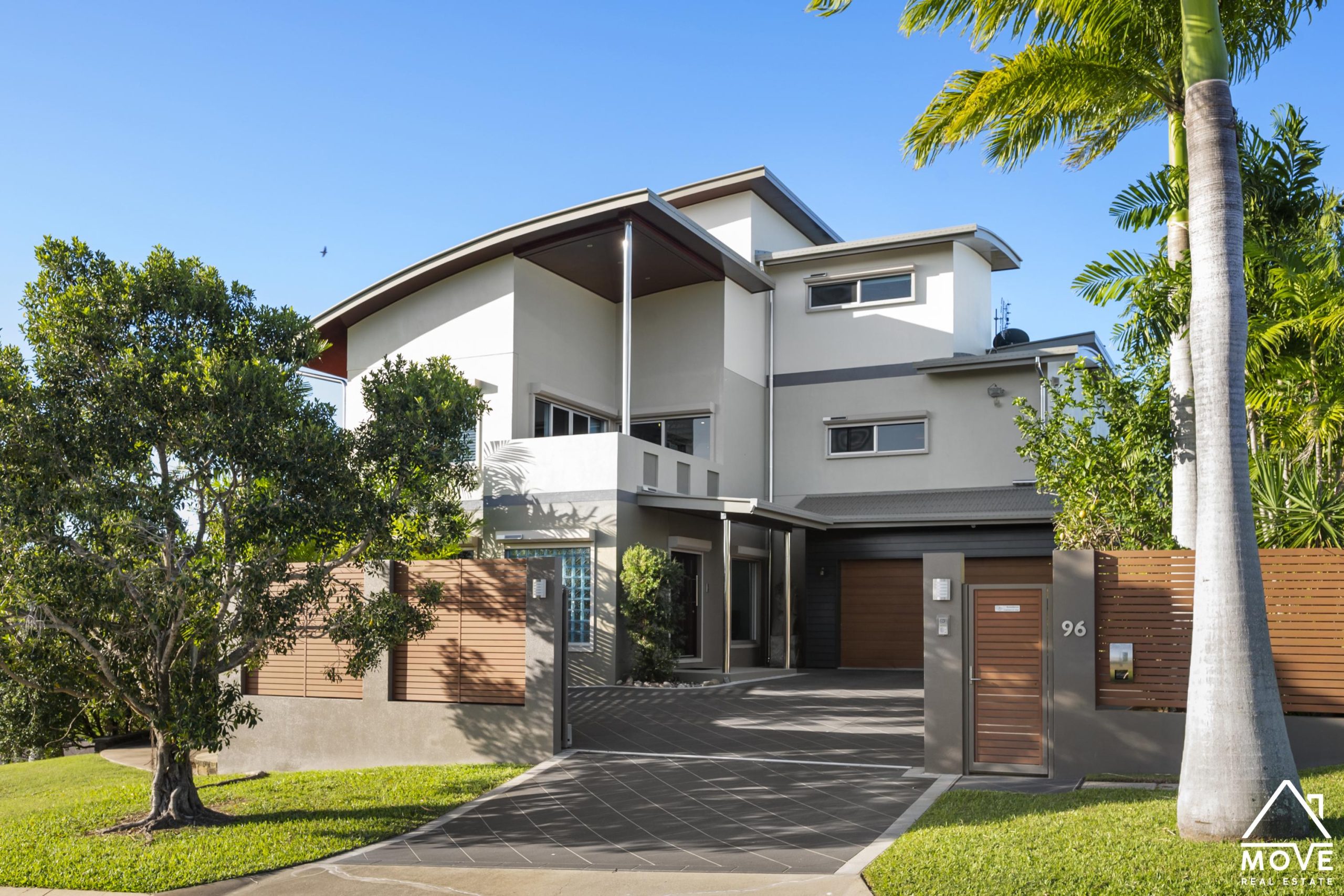 96 Goicoechea Drive, BUSHLAND BEACH, QLD 4818 AUS