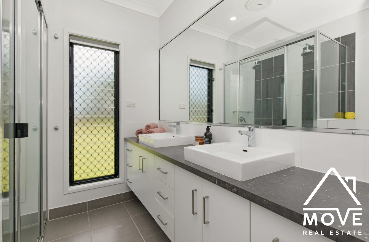 13 Brush Cherry Street, MOUNT LOW, QLD 4818 AUS