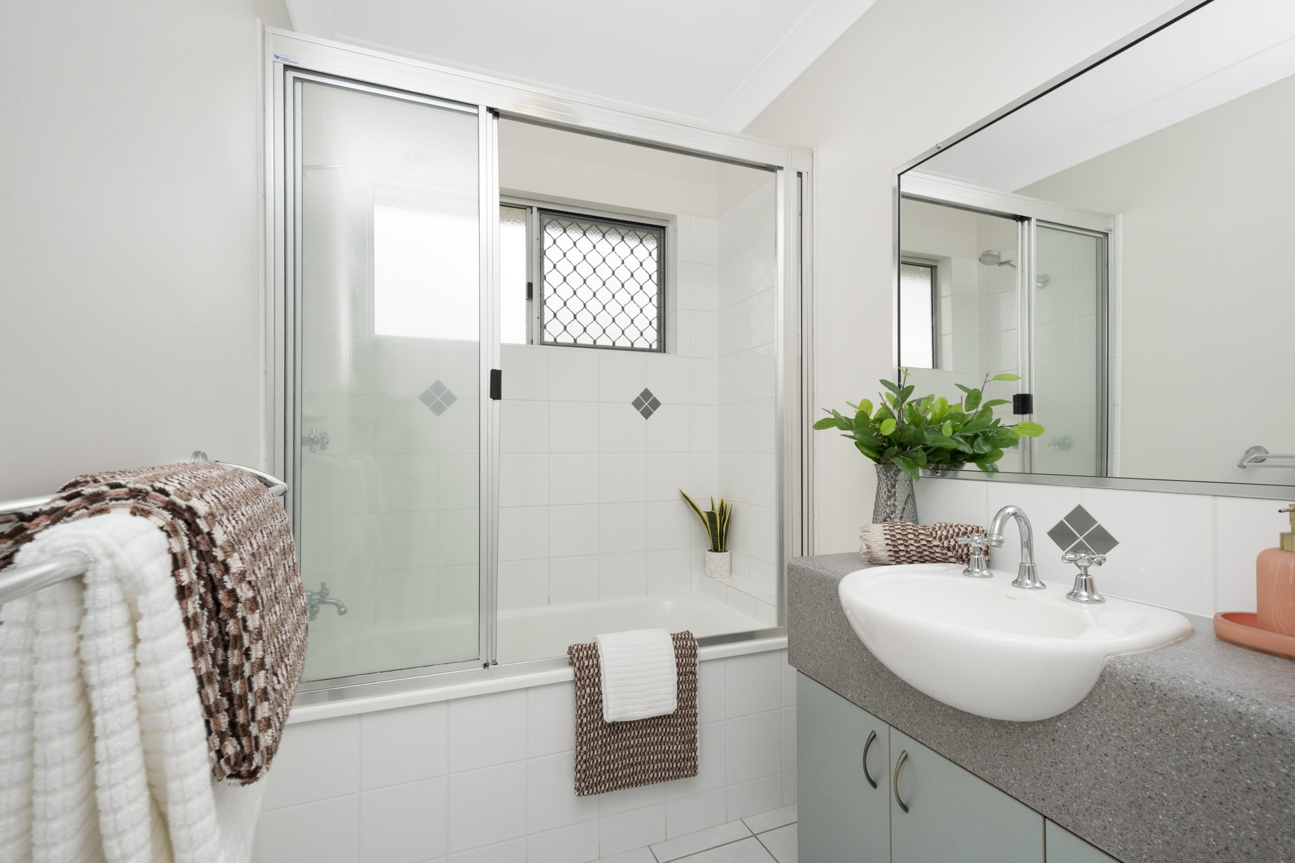 8 Drummond Ct, KIRWAN, QLD 4817 AUS