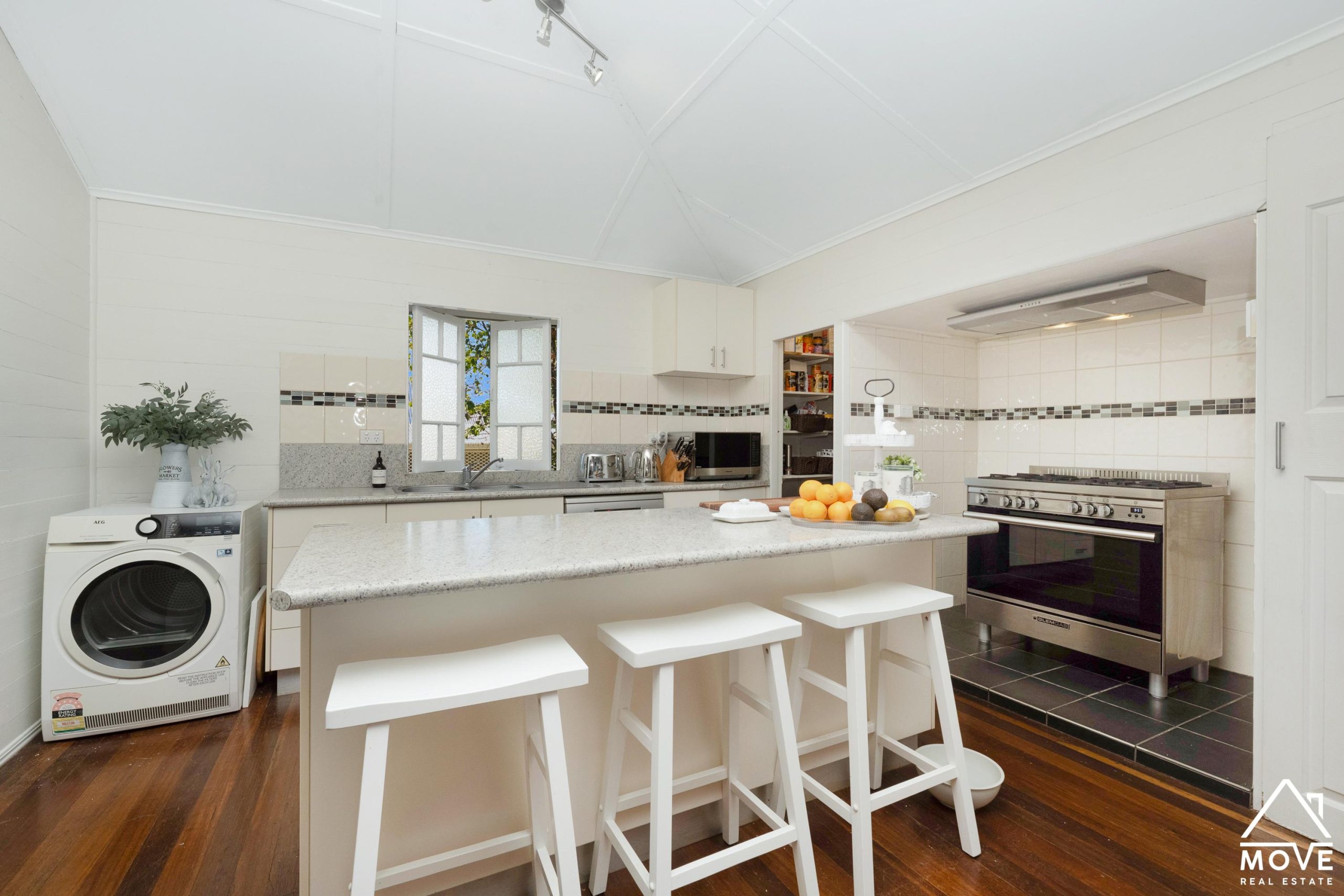 86 Towers Street, CHARTERS TOWERS CITY, QLD 4820 AUS