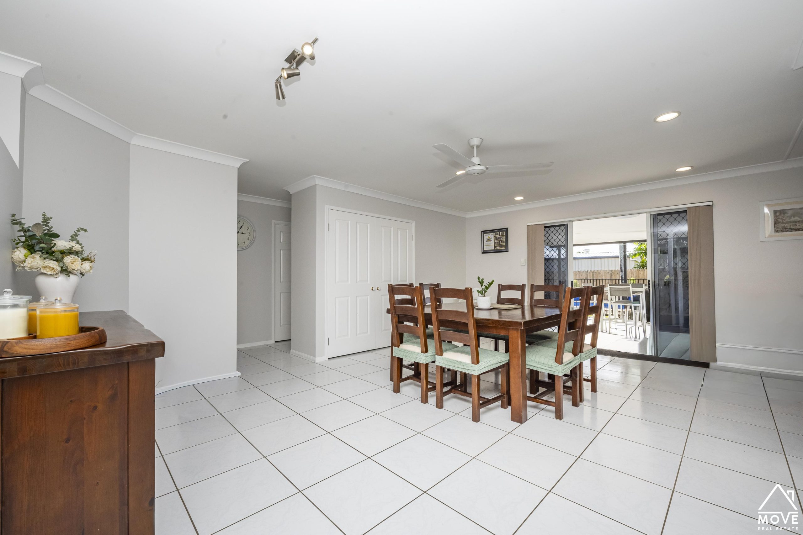 36 Colchester Crescent, KIRWAN, QLD 4817 AUS