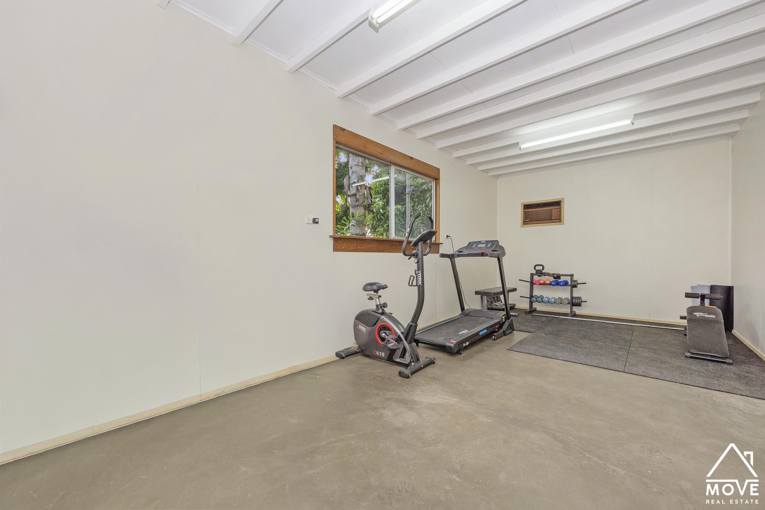 68 Hodgkinson Street, CHARTERS TOWERS CITY, QLD 4820 AUS