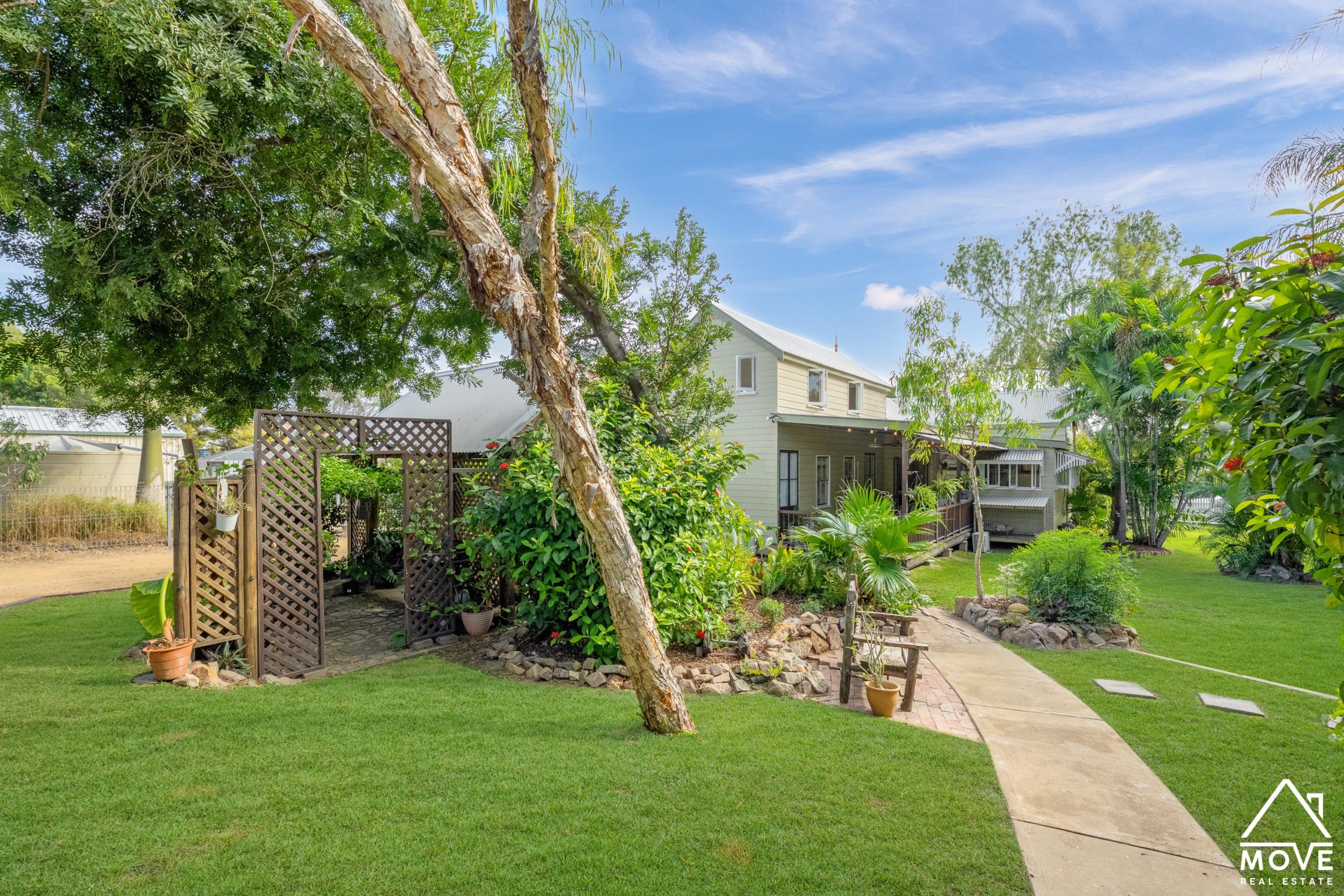 68 Hodgkinson Street, CHARTERS TOWERS CITY, QLD 4820 AUS