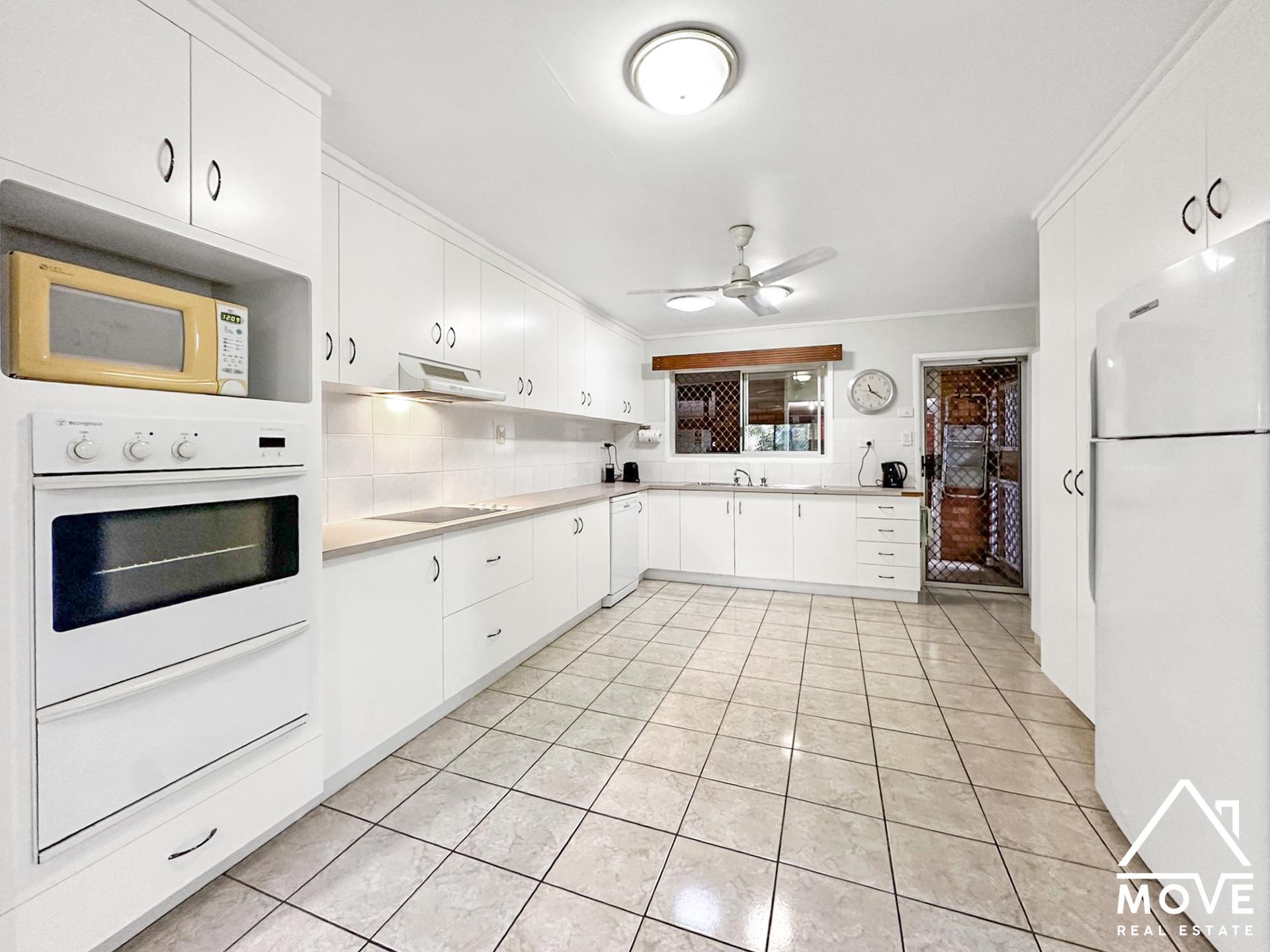 79 Fitzroy Street, HEATLEY, QLD 4814 AUS