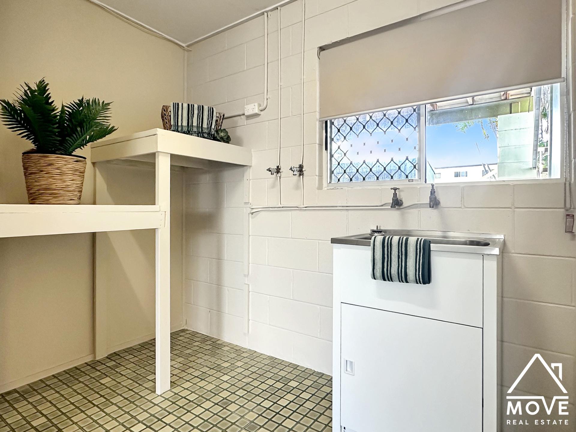 54 Burramugga Crescent, KIRWAN, QLD 4817 AUS