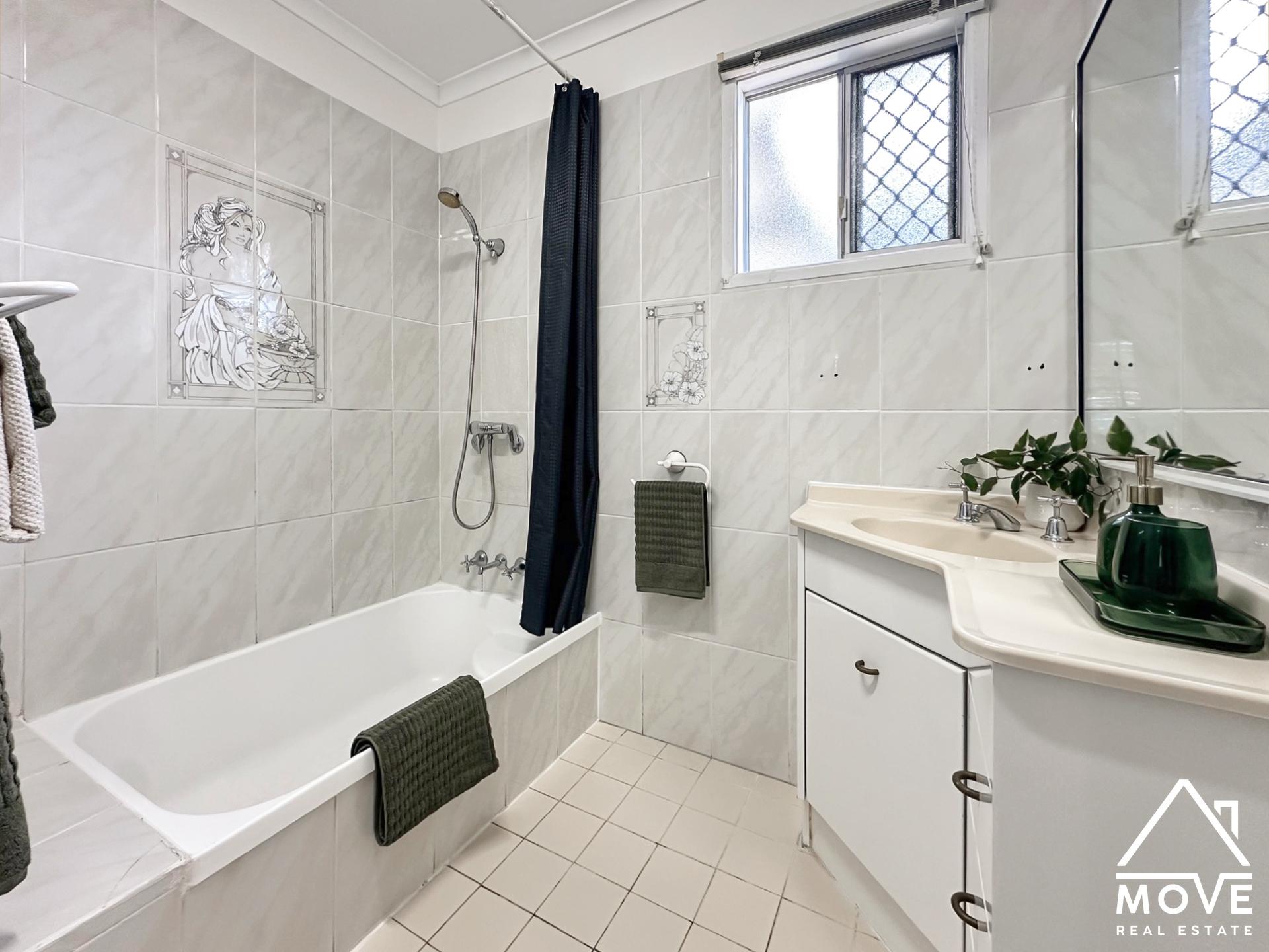 54 Burramugga Crescent, KIRWAN, QLD 4817 AUS