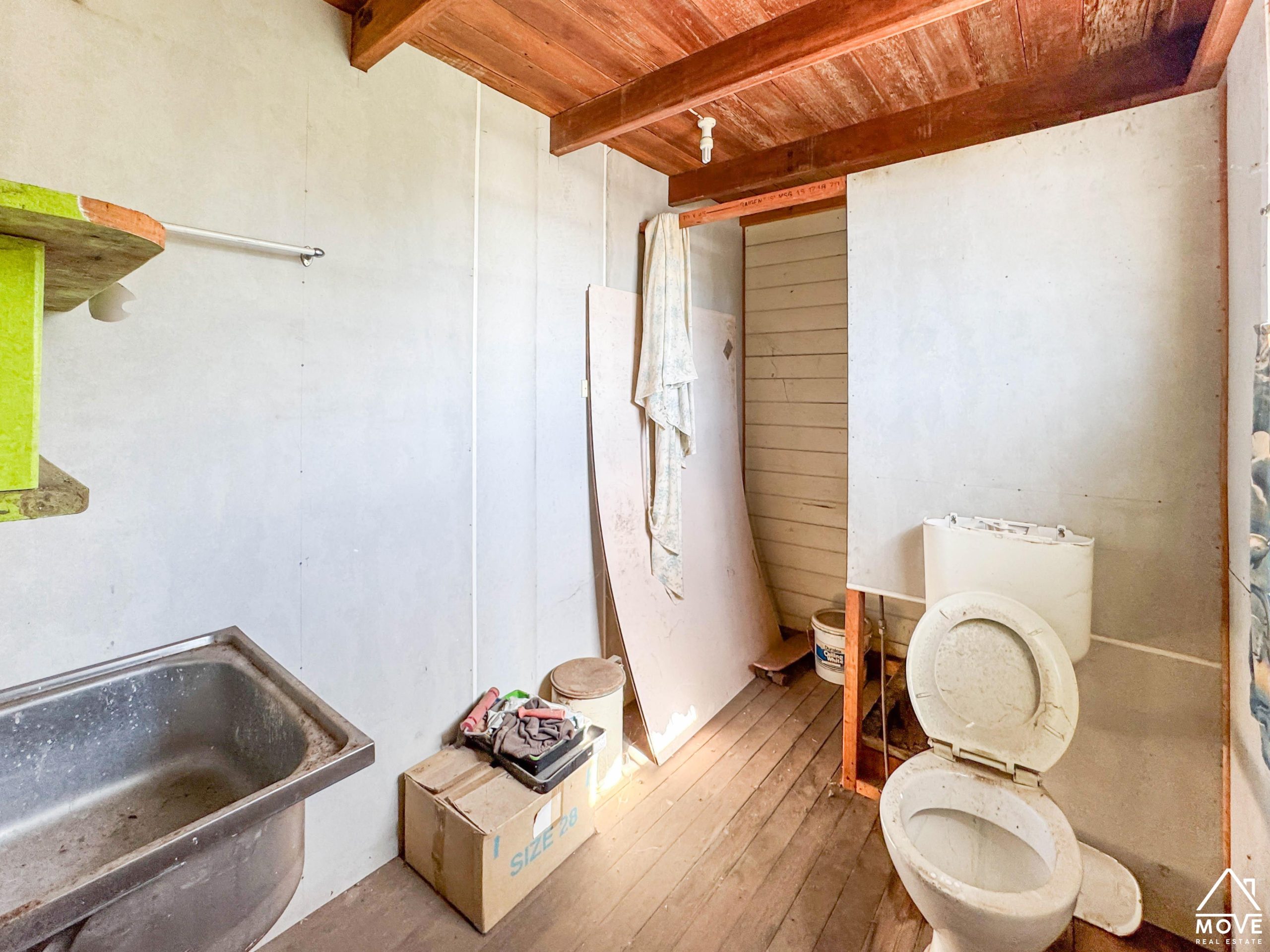 27 Ryan Street, CHARTERS TOWERS CITY, QLD 4820 AUS