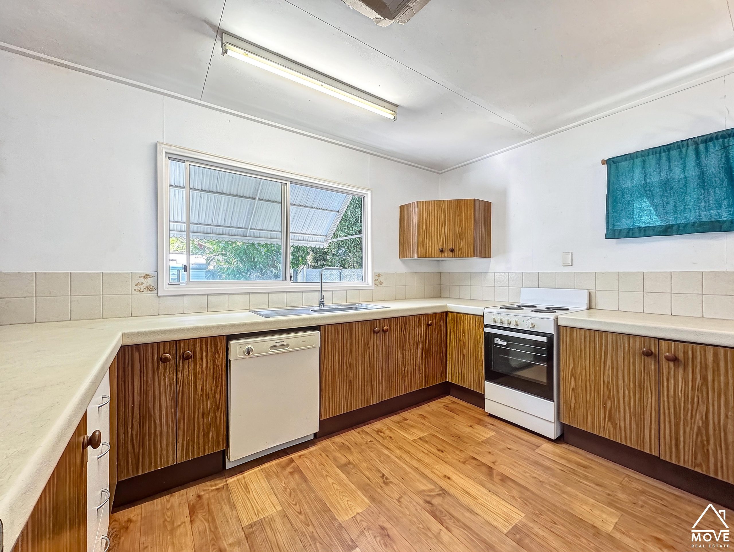 20 York Street, QUEENTON, QLD 4820 AUS