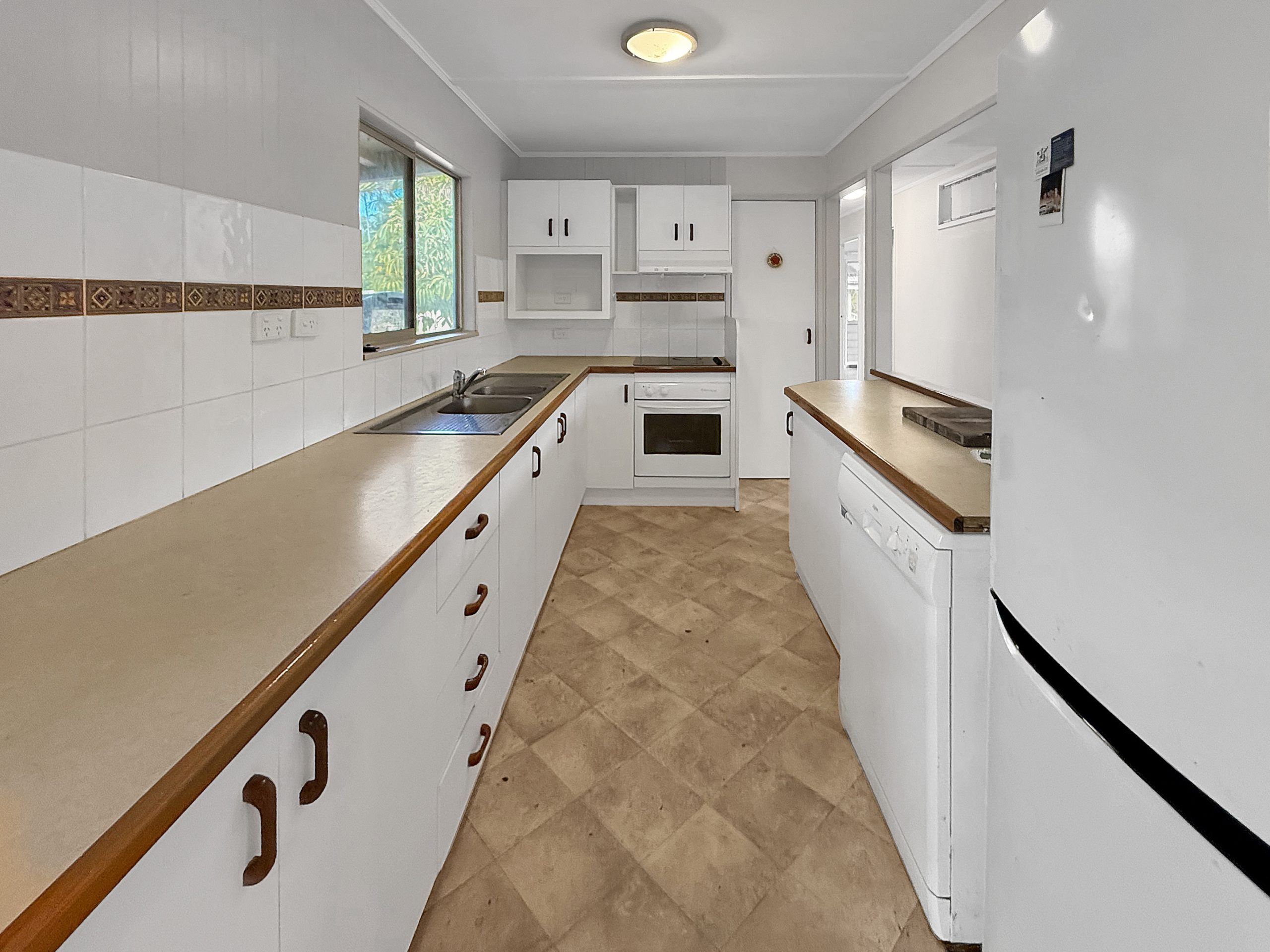 3 Cay Street, SAUNDERS BEACH, QLD 4818 AUS