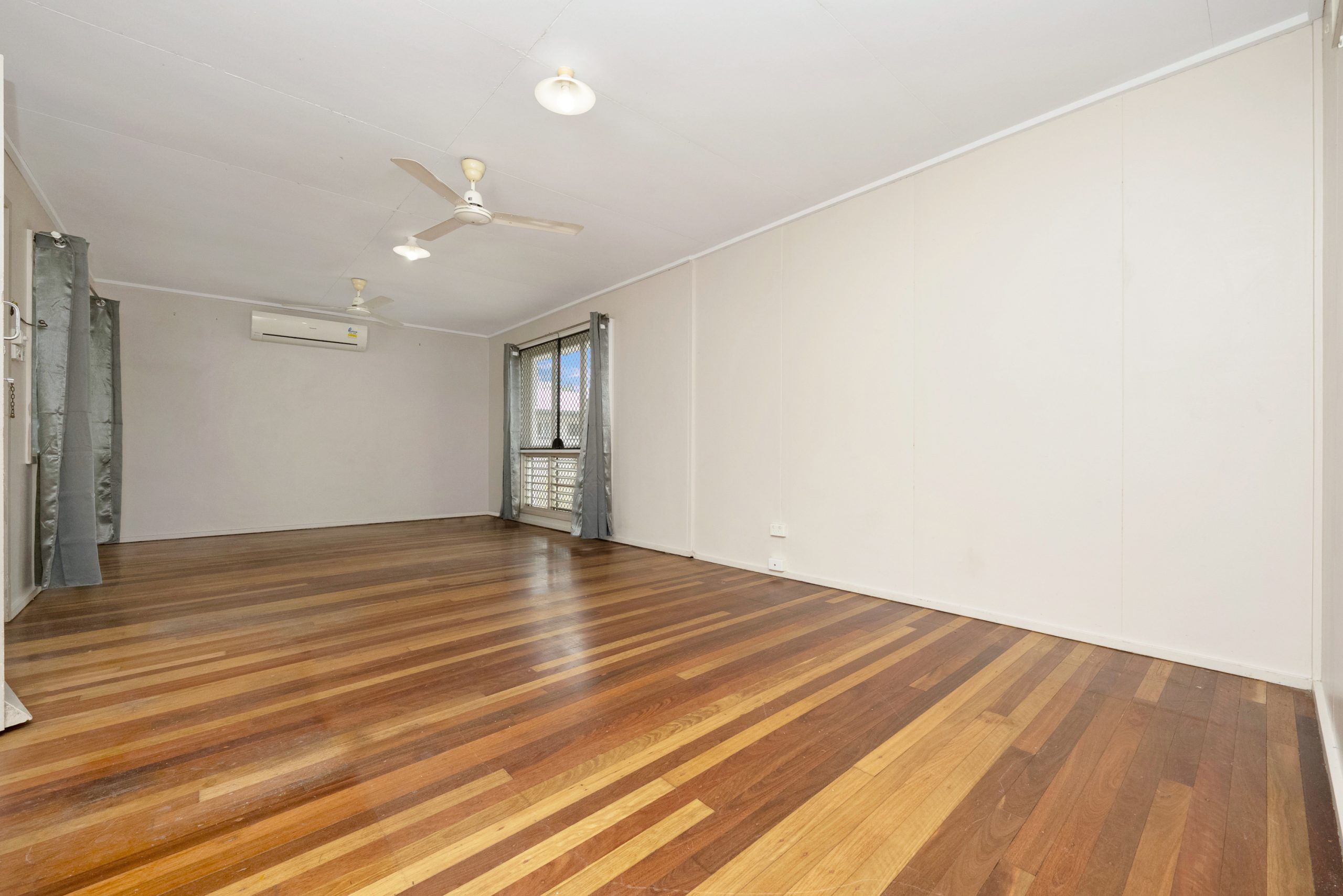 42 Easterbrook Crescent, KIRWAN, QLD 4817 AUS