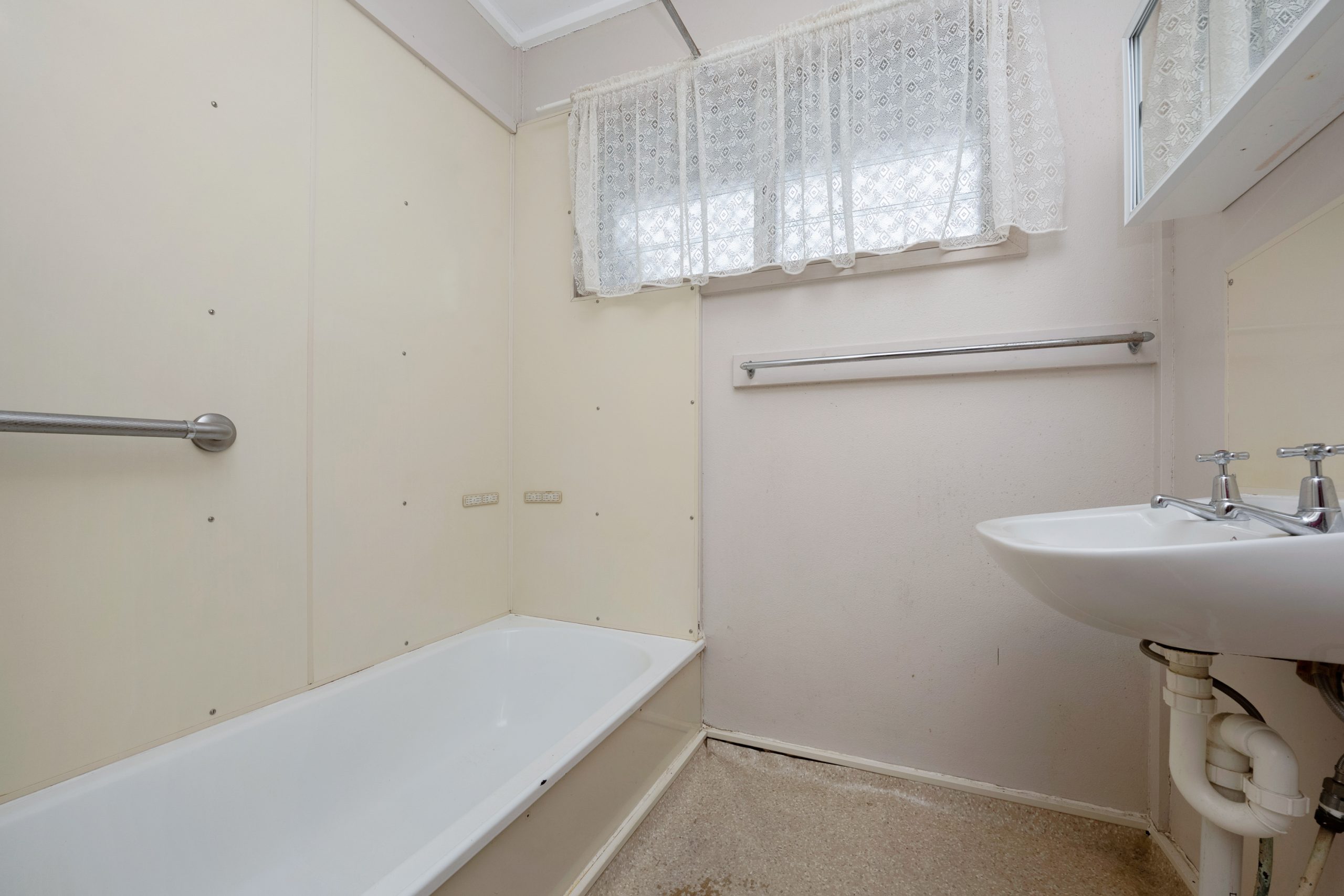 42 Easterbrook Crescent, KIRWAN, QLD 4817 AUS