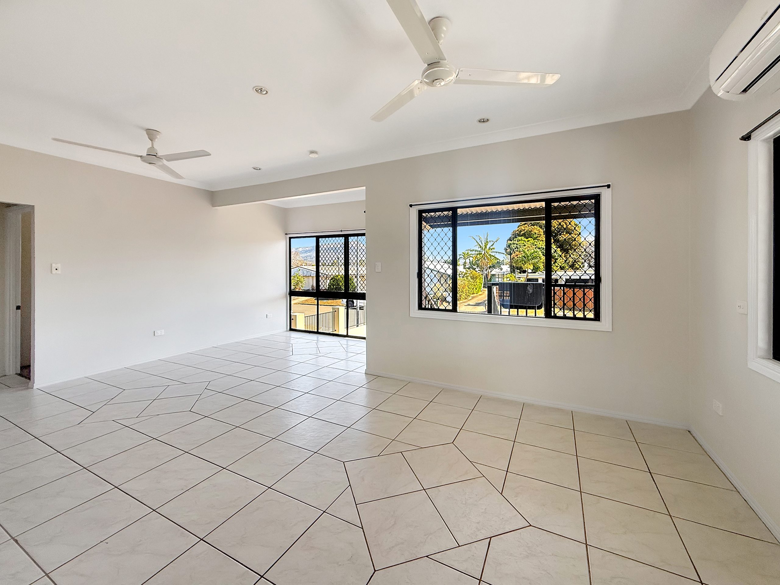 146 Ireland Street, OONOONBA, QLD 4811 AUS