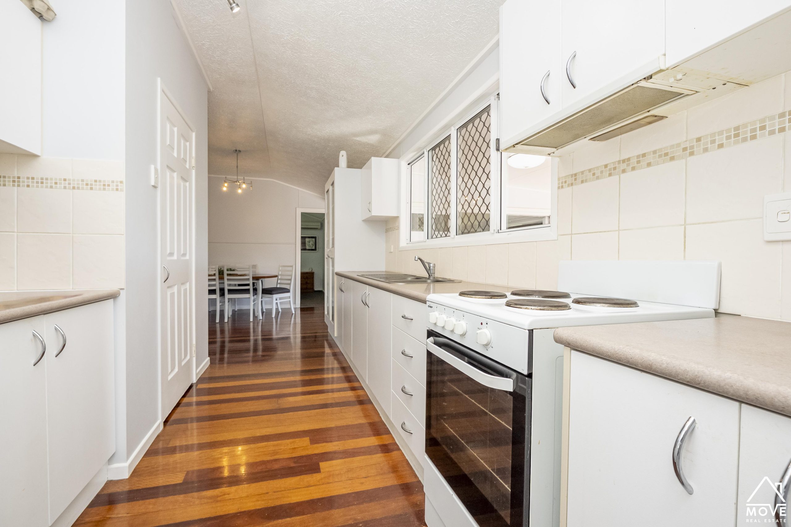 20 Hicks Street, RICHMOND HILL, QLD 4820 AUS