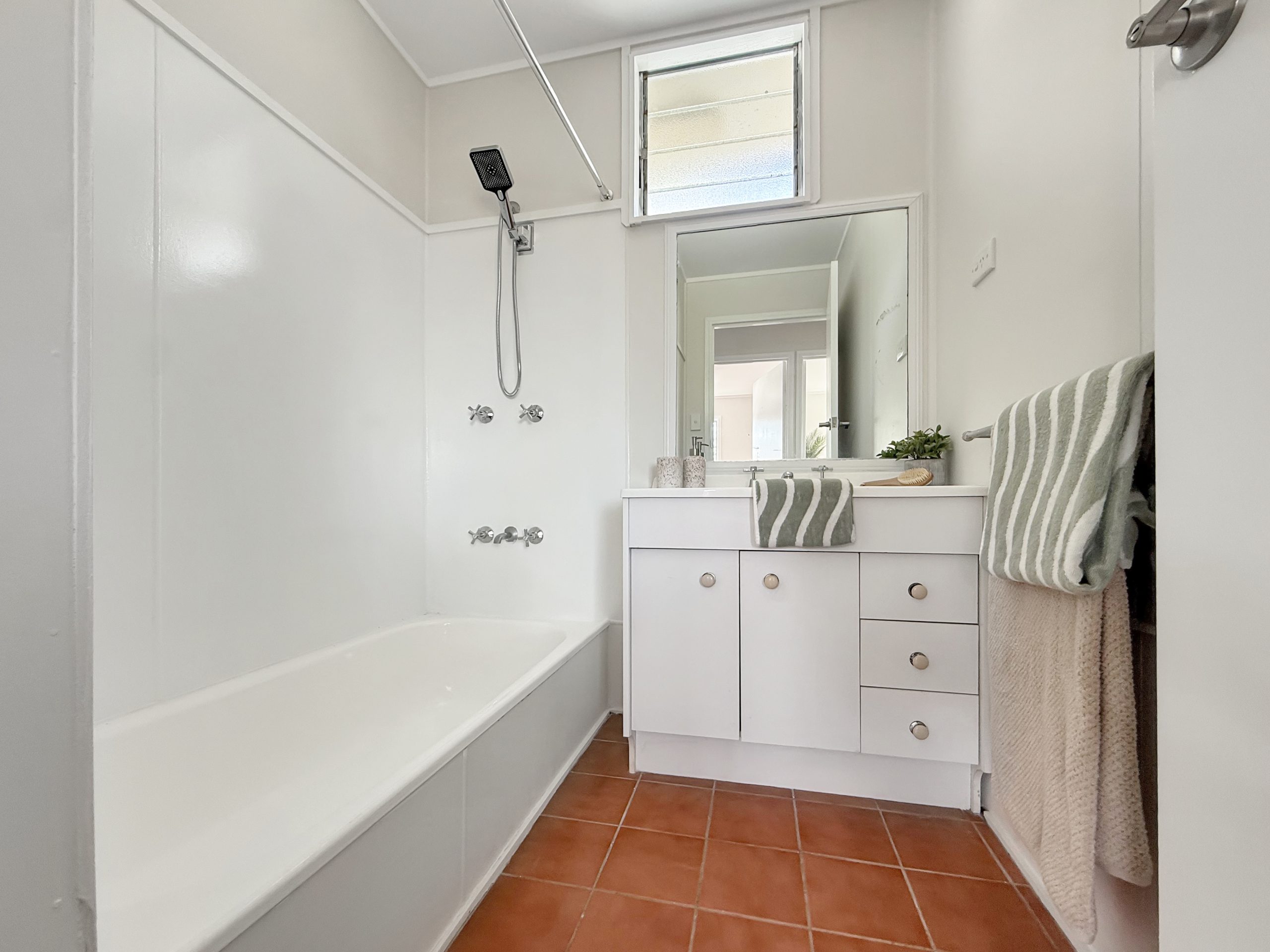 19 Kulgun Crescent, KELSO, QLD 4815 AUS