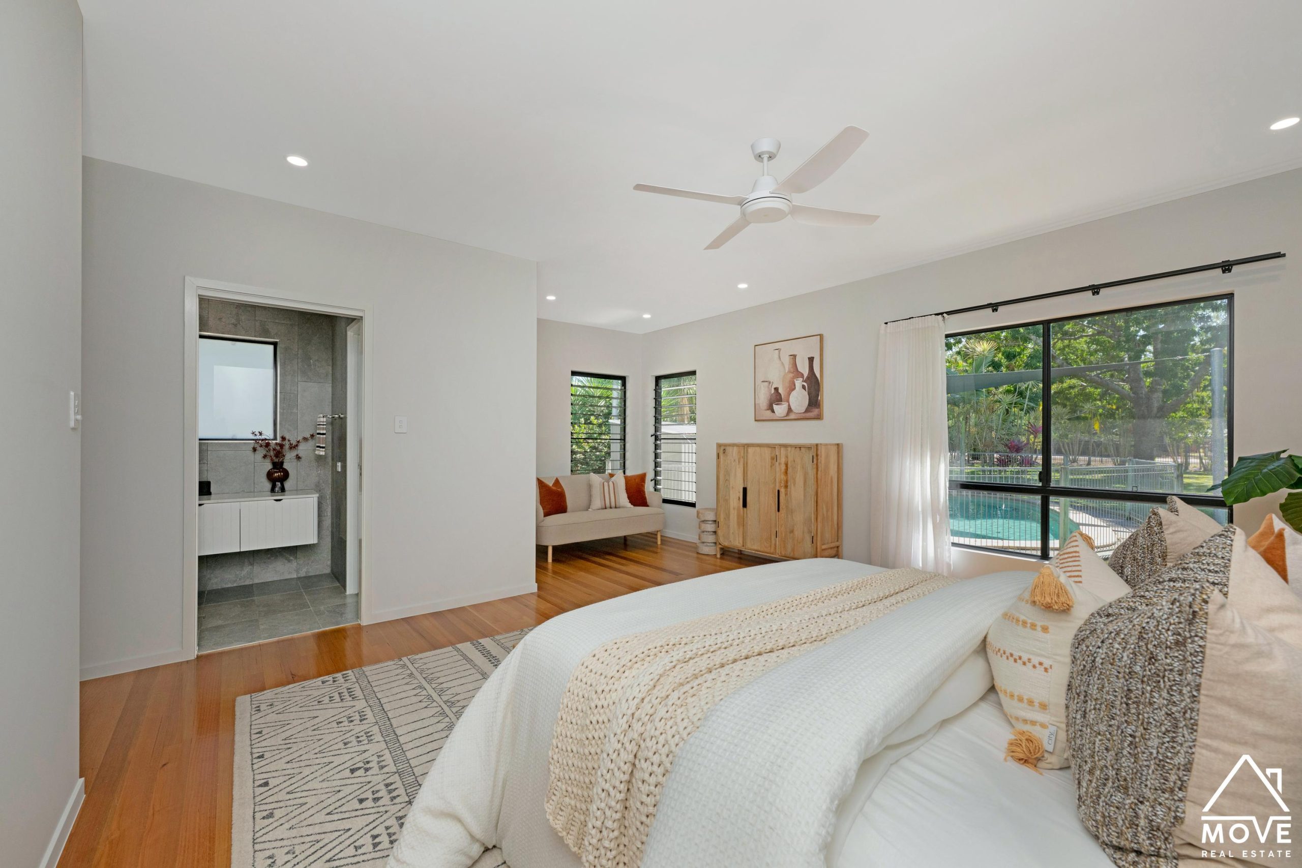 1 Baystone Court, KELSO, QLD 4815 AUS