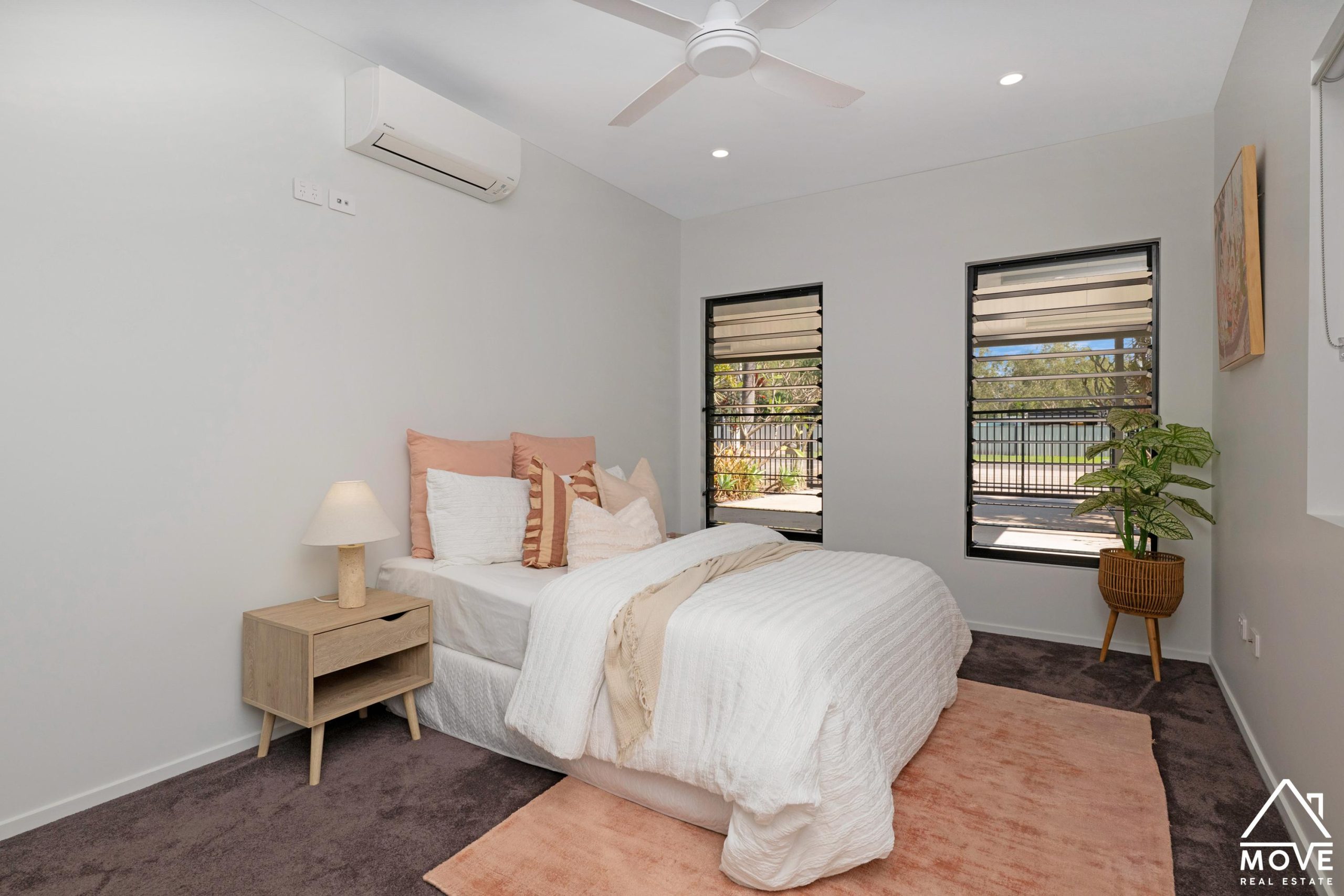 1 Baystone Court, KELSO, QLD 4815 AUS