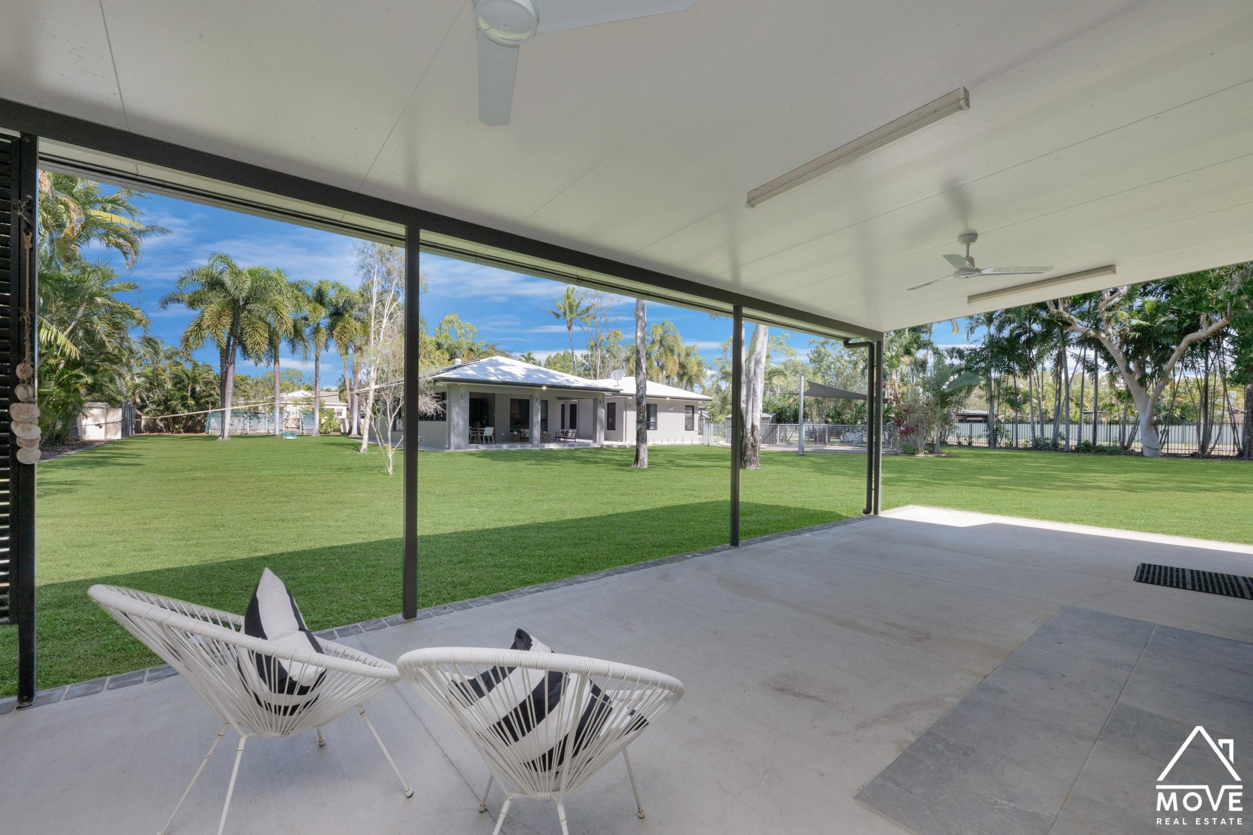 1 Baystone Court, KELSO, QLD 4815 AUS