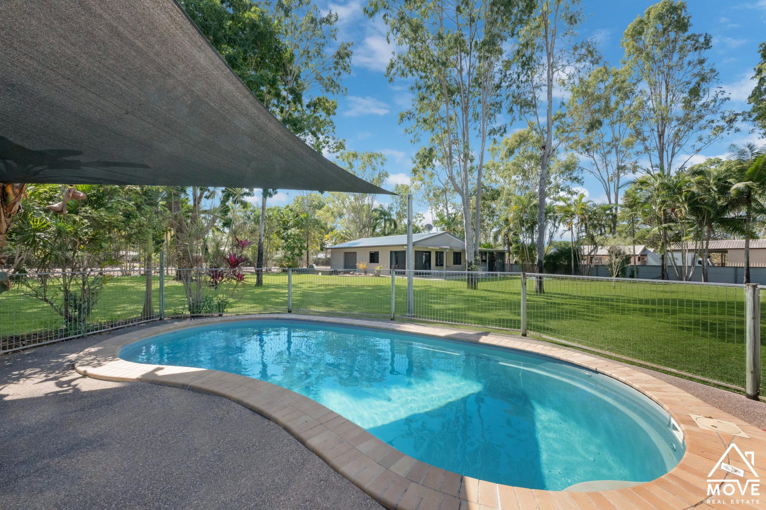 1 Baystone Court, KELSO, QLD 4815 AUS