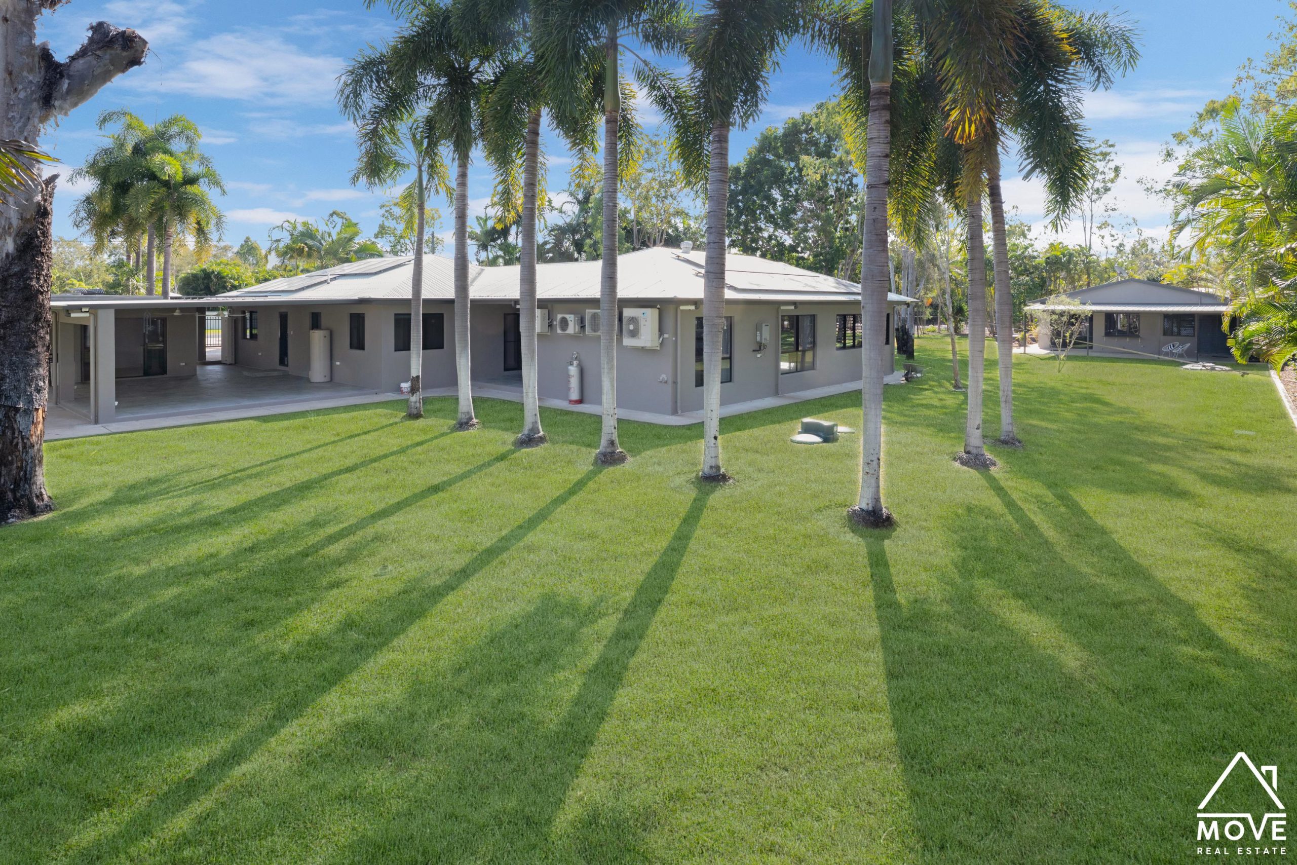 1 Baystone Court, KELSO, QLD 4815 AUS