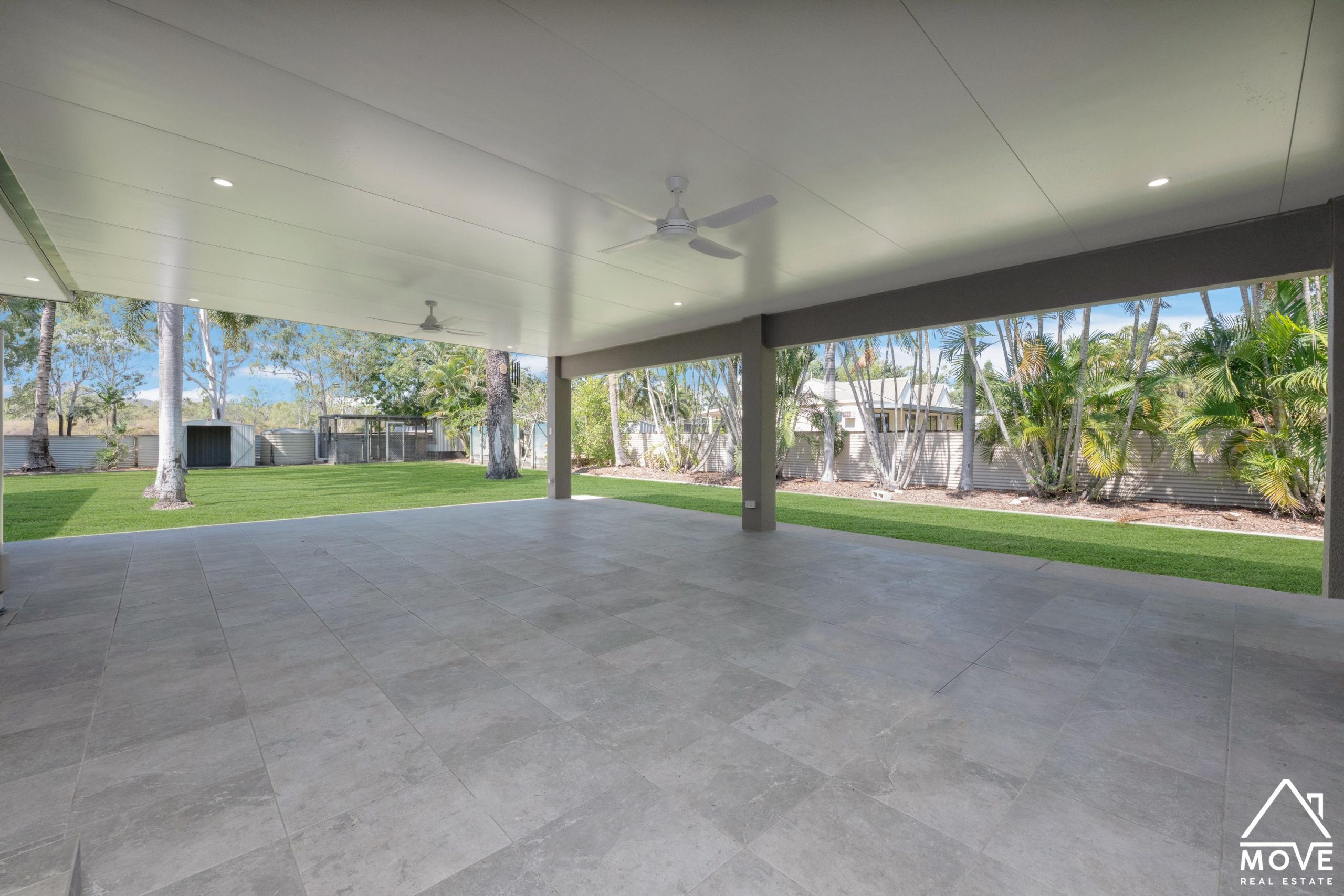 1 Baystone Court, KELSO, QLD 4815 AUS