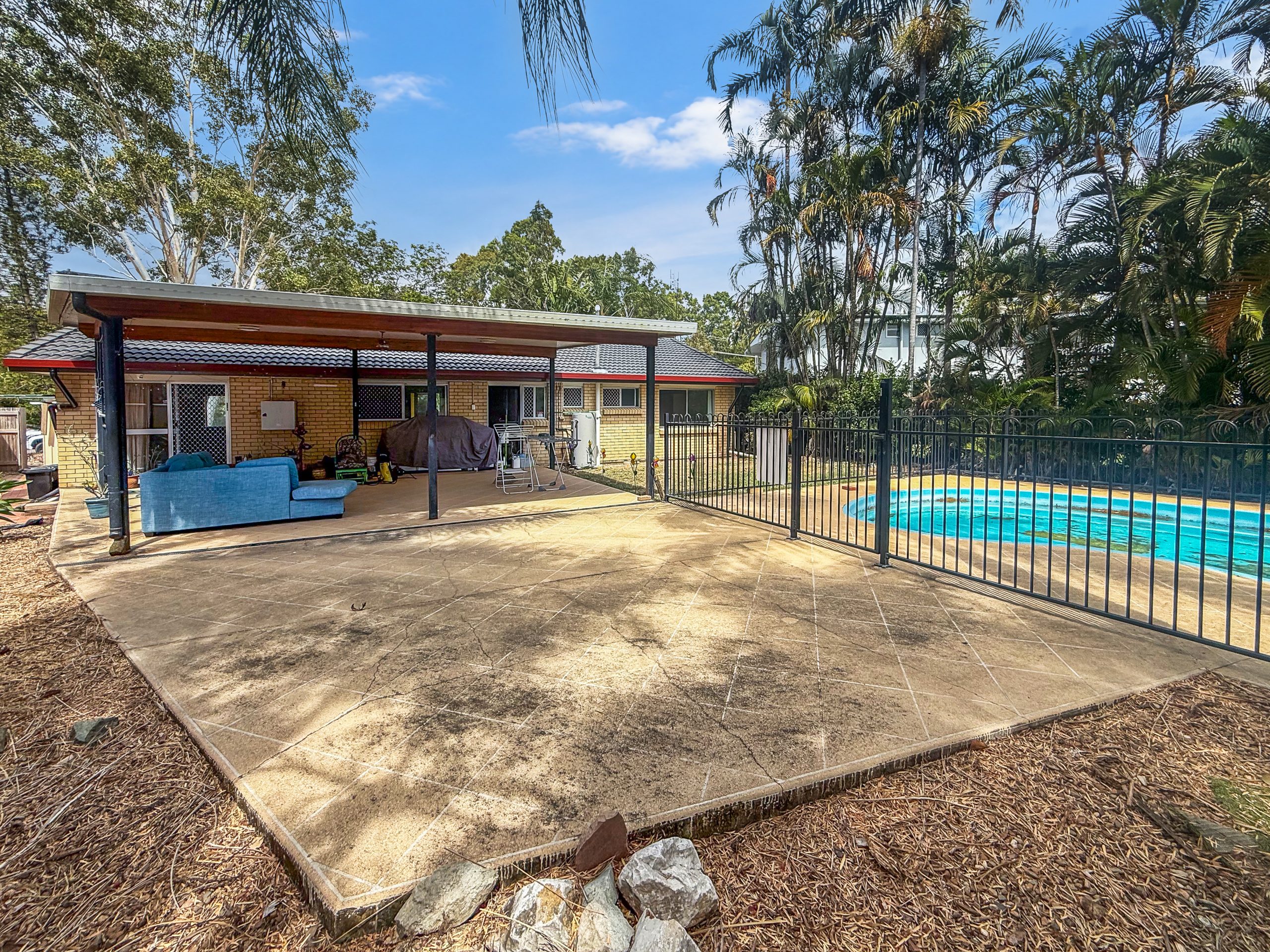 53 Coates Street, MOUNT LOUISA, QLD 4814 AUS