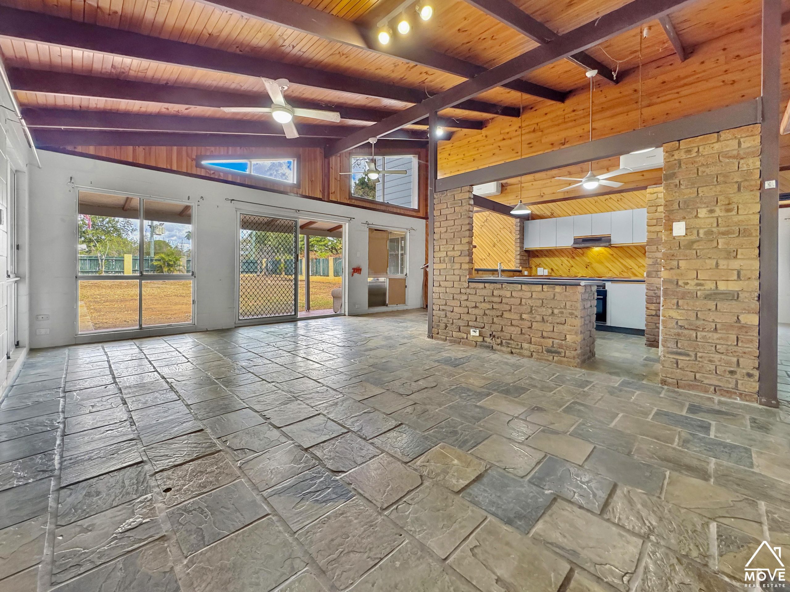 31 Park Street, CHARTERS TOWERS CITY, QLD 4820 AUS