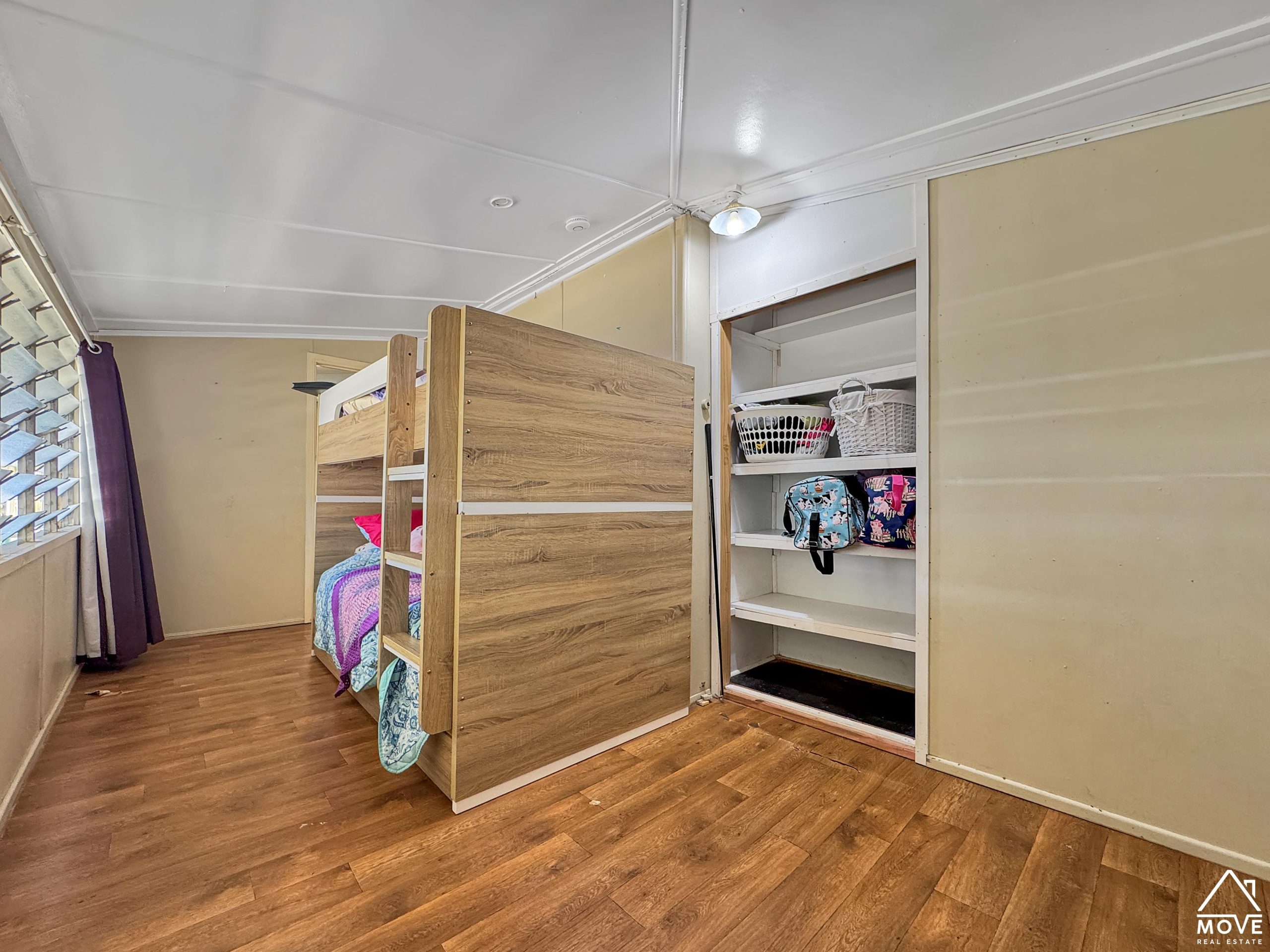 15 Natal Downs Road, MILLCHESTER, QLD 4820 AUS