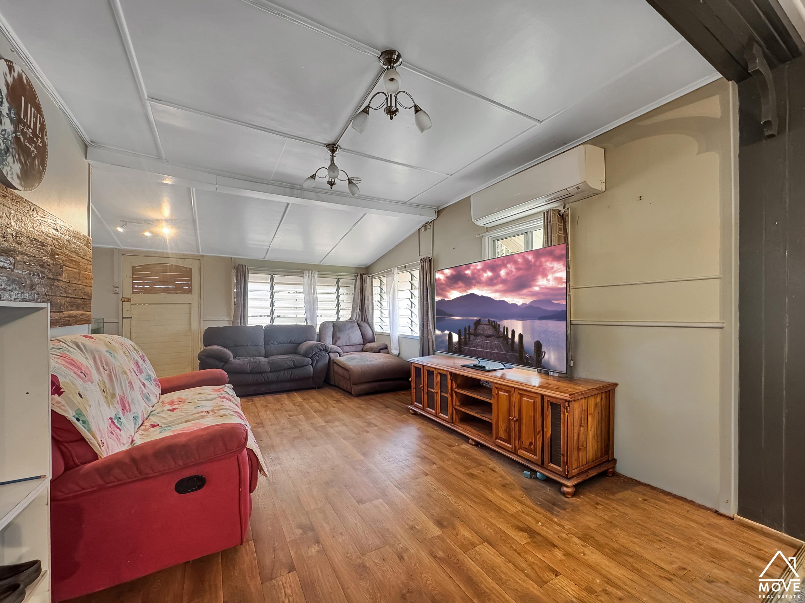 15 Natal Downs Road, MILLCHESTER, QLD 4820 AUS