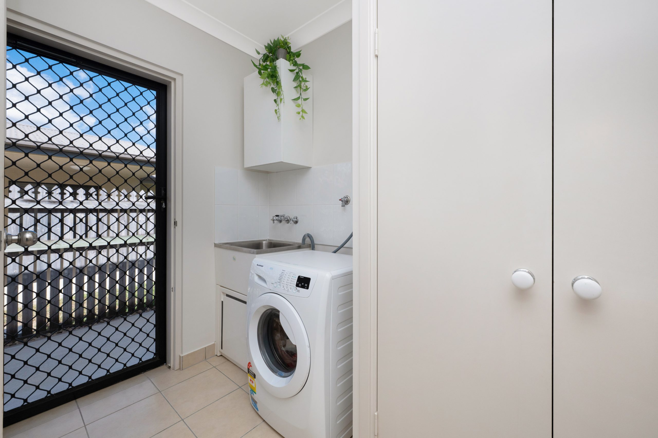11 Keeper Court, MOUNT LOUISA, QLD 4814 AUS