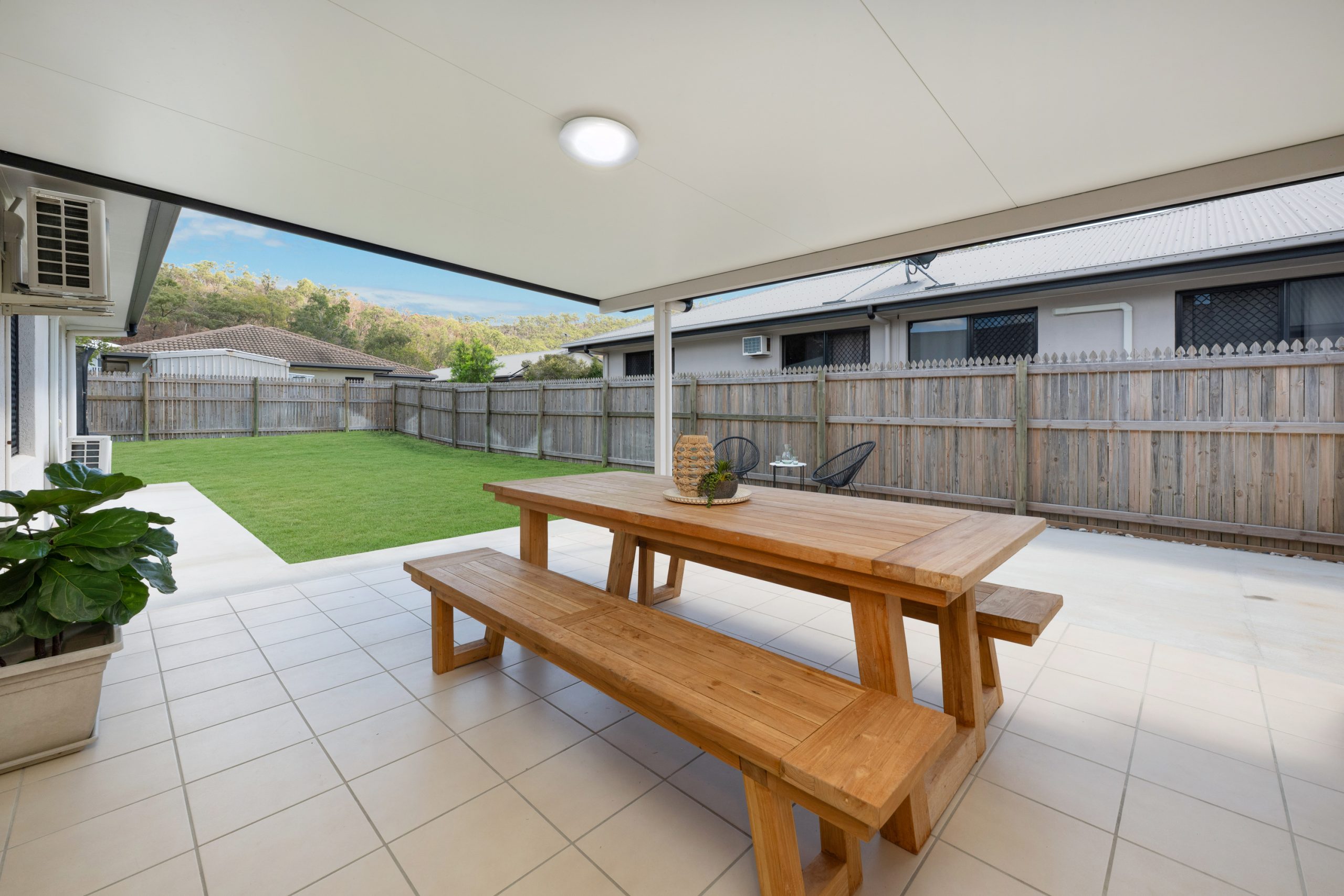 11 Keeper Court, MOUNT LOUISA, QLD 4814 AUS