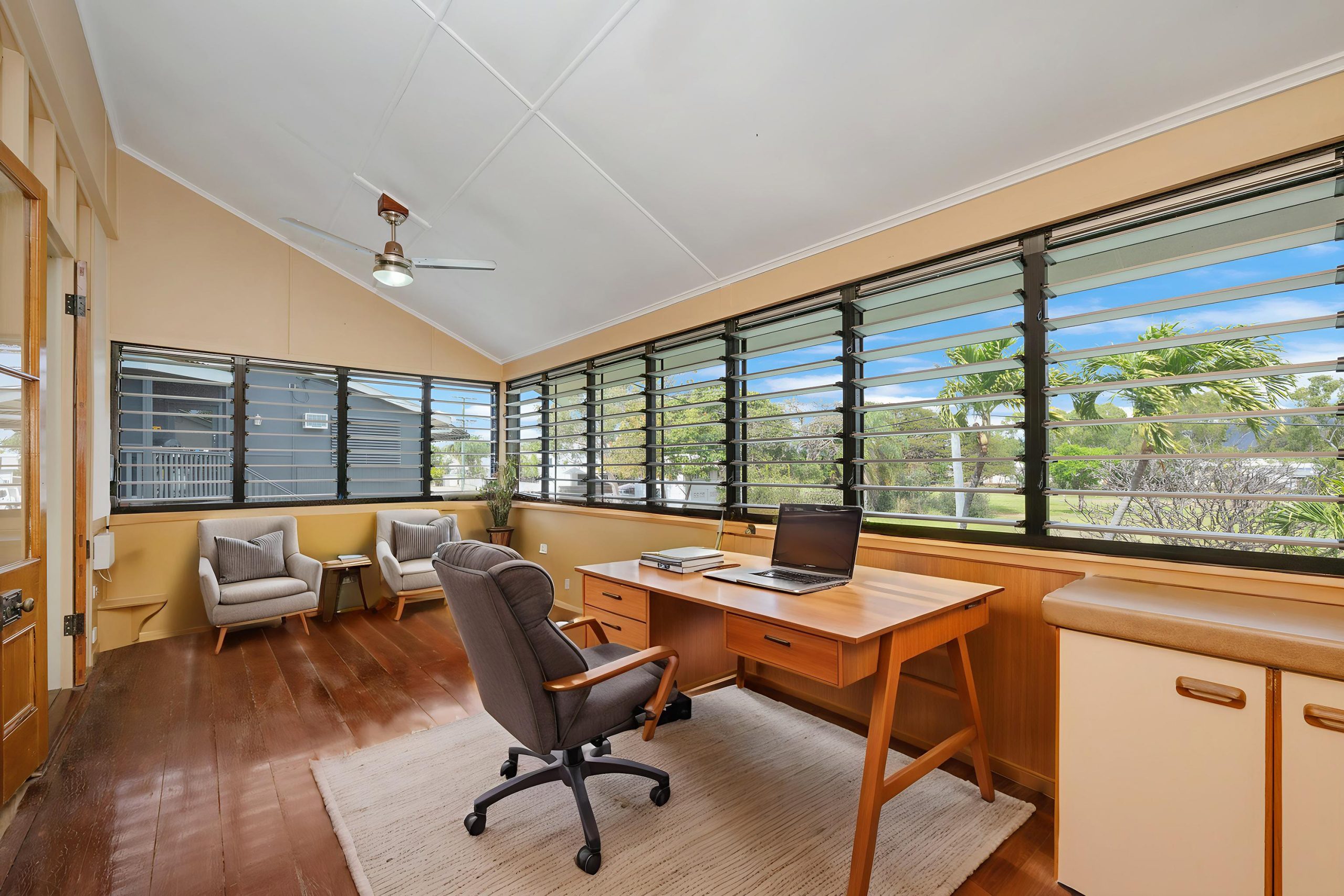 45 Bayswater Terrace, HYDE PARK, QLD 4812 AUS