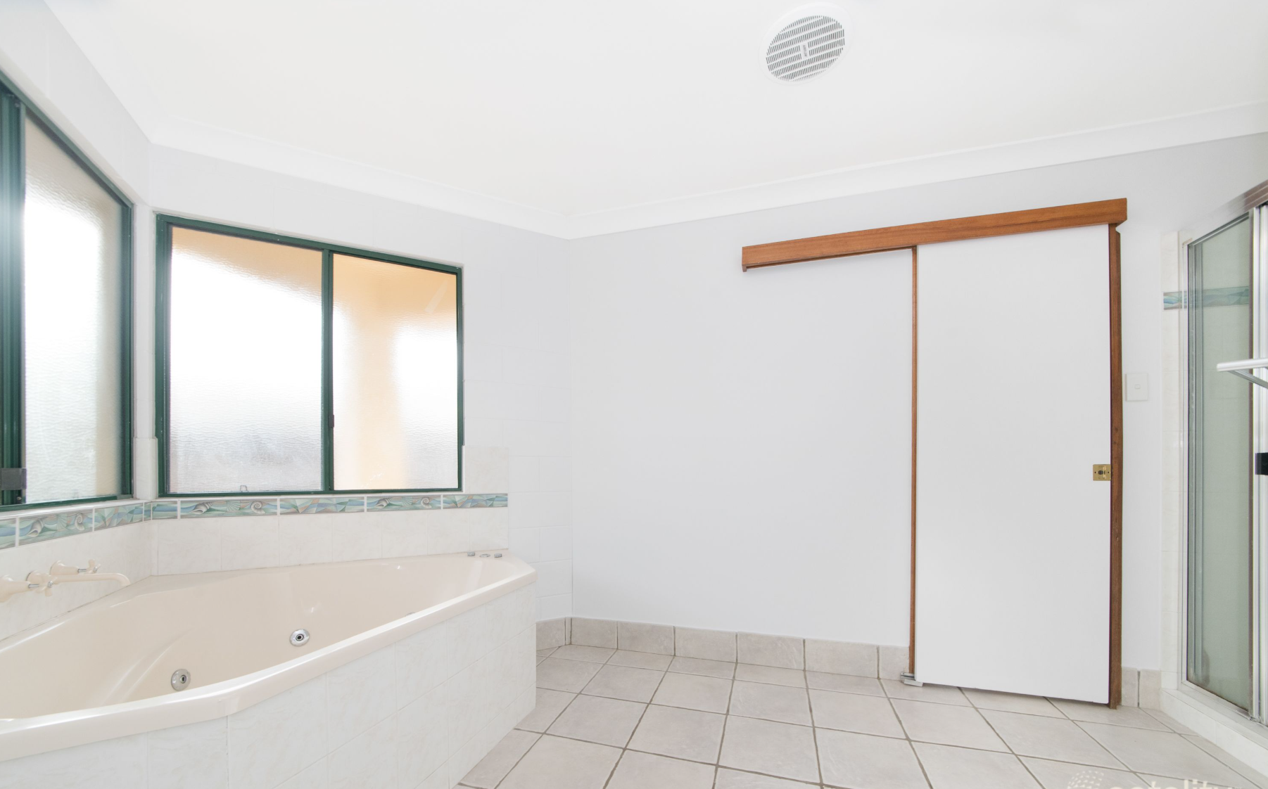13 Goldfinch Court, CONDON, QLD 4815 AUS