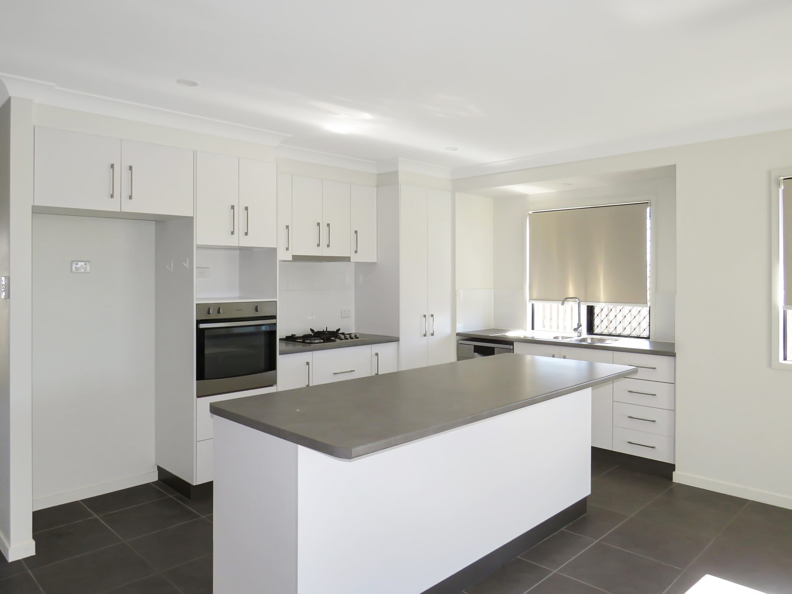 16 Milverton Circuit, OONOONBA, QLD 4811 AUS