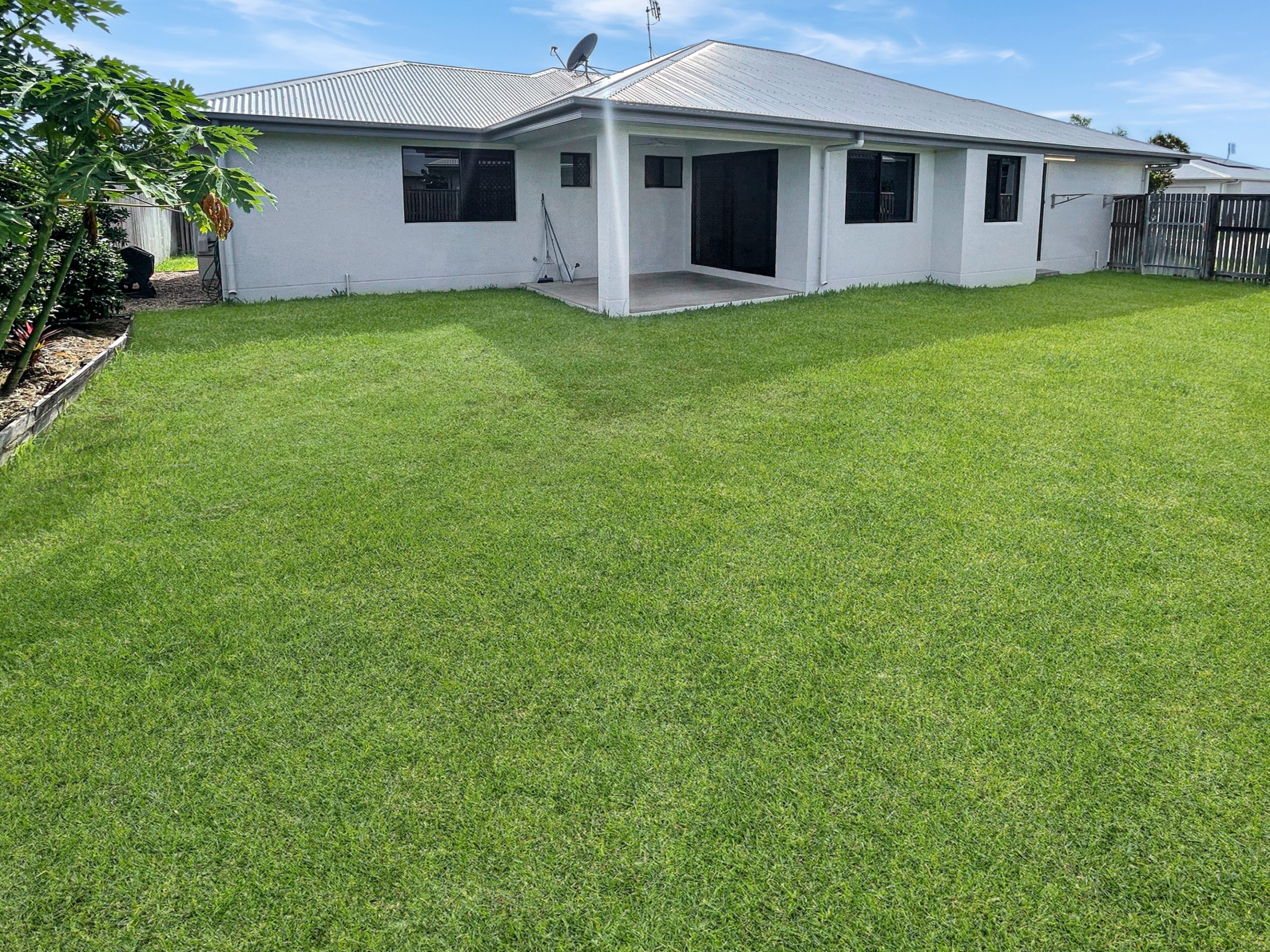 16 Milverton Circuit, OONOONBA, QLD 4811 AUS