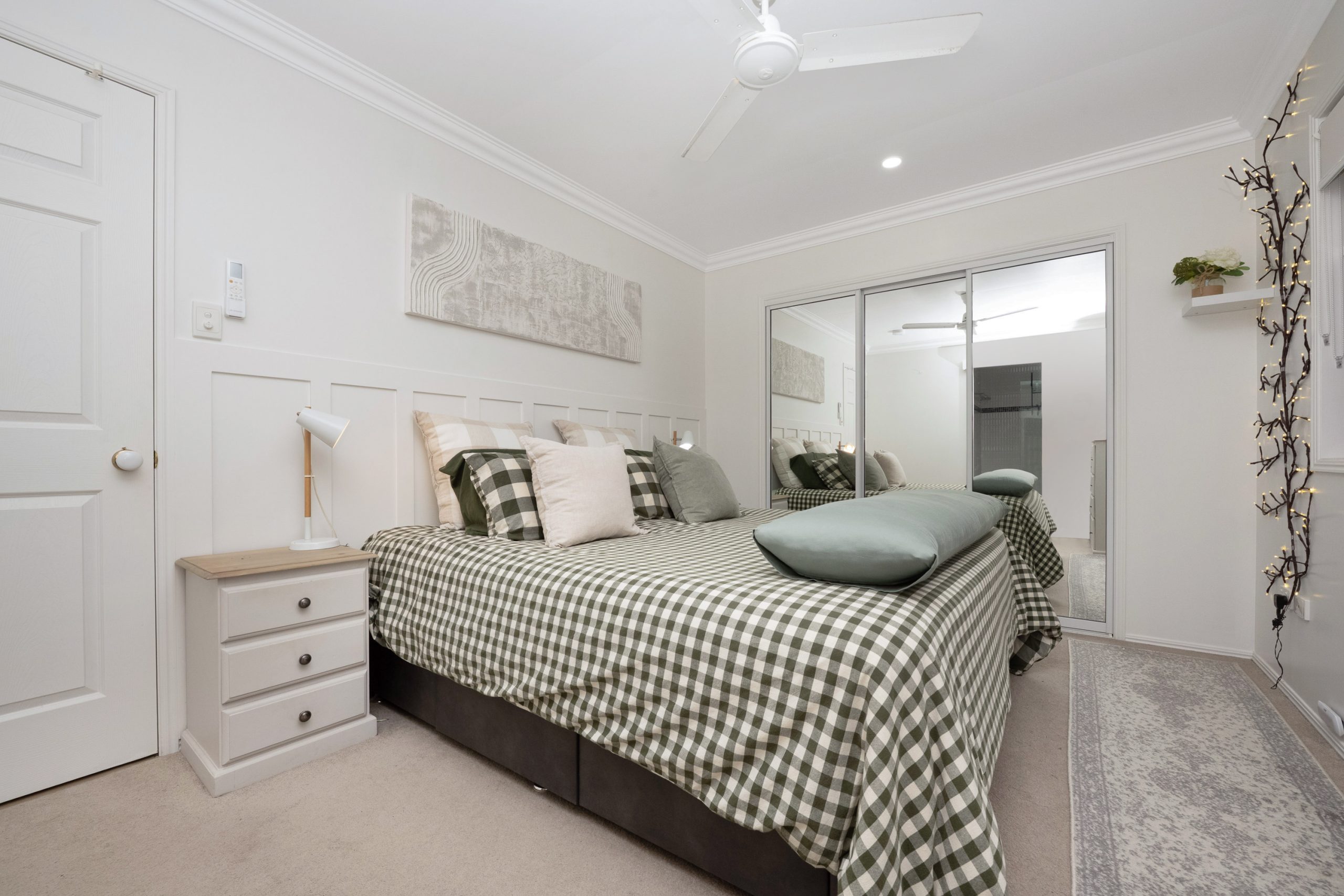 8 Crossman Place, KIRWAN, QLD 4817 AUS